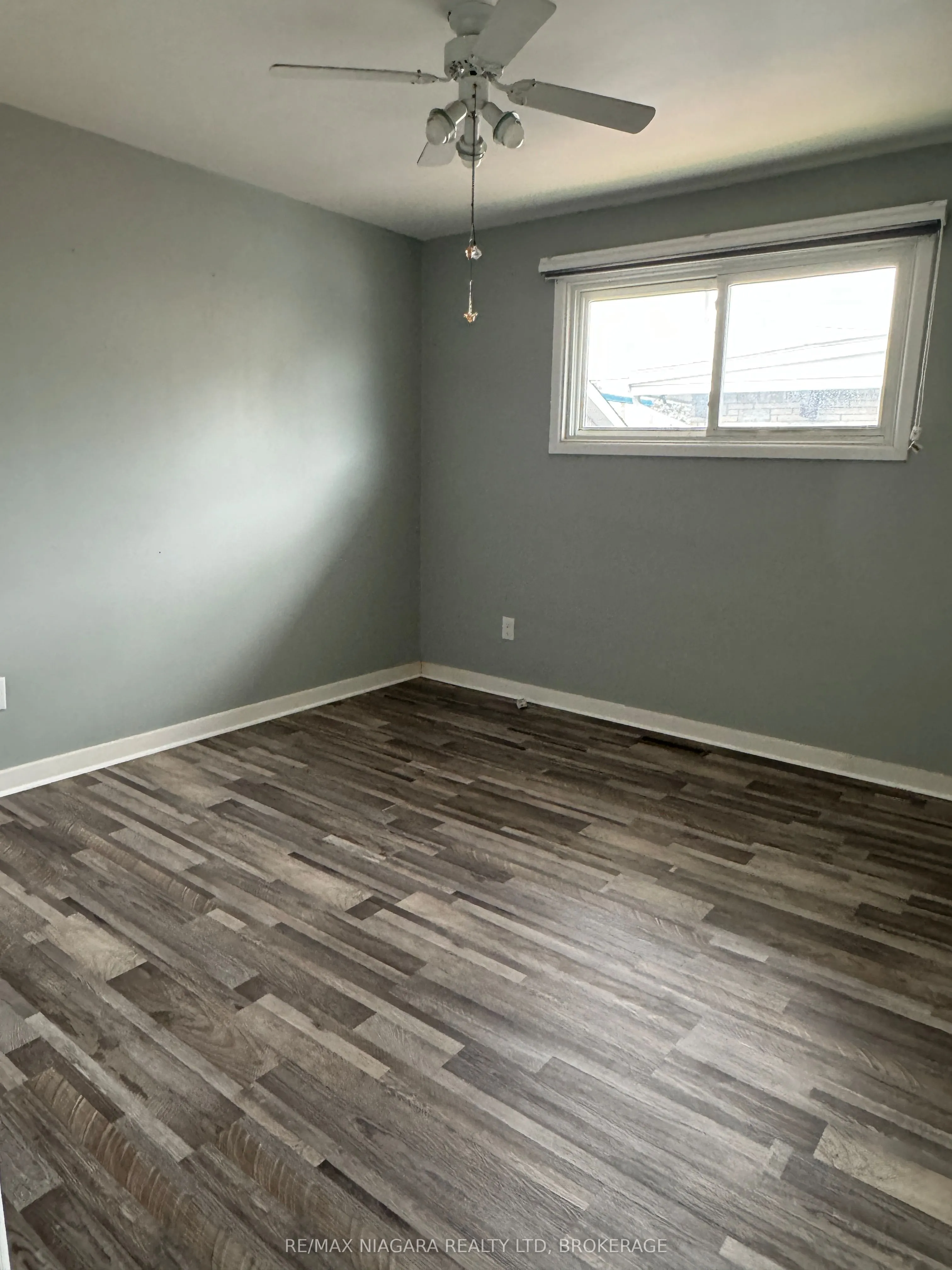287 Santone Avenue Avenue, #Main Floor
