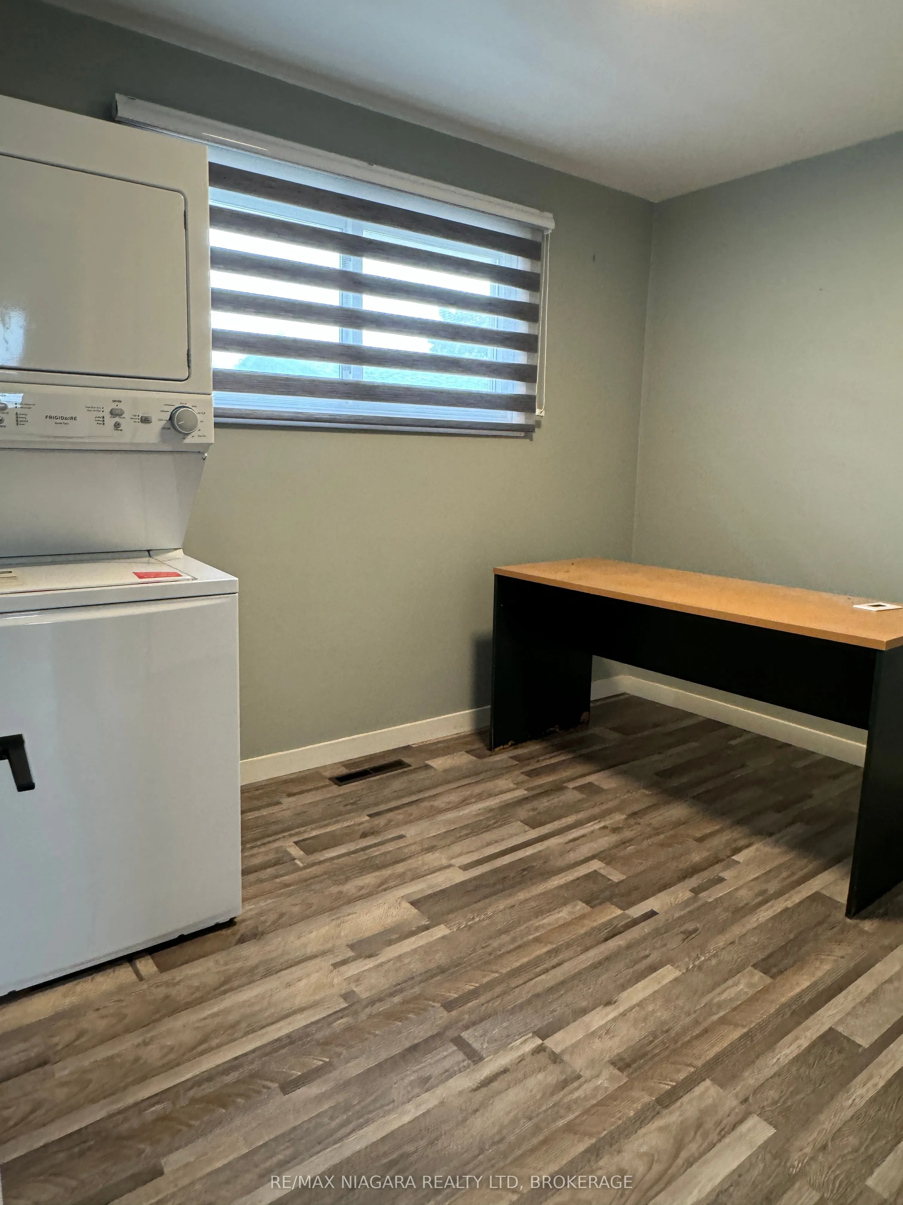287 Santone Avenue Avenue, #Main Floor