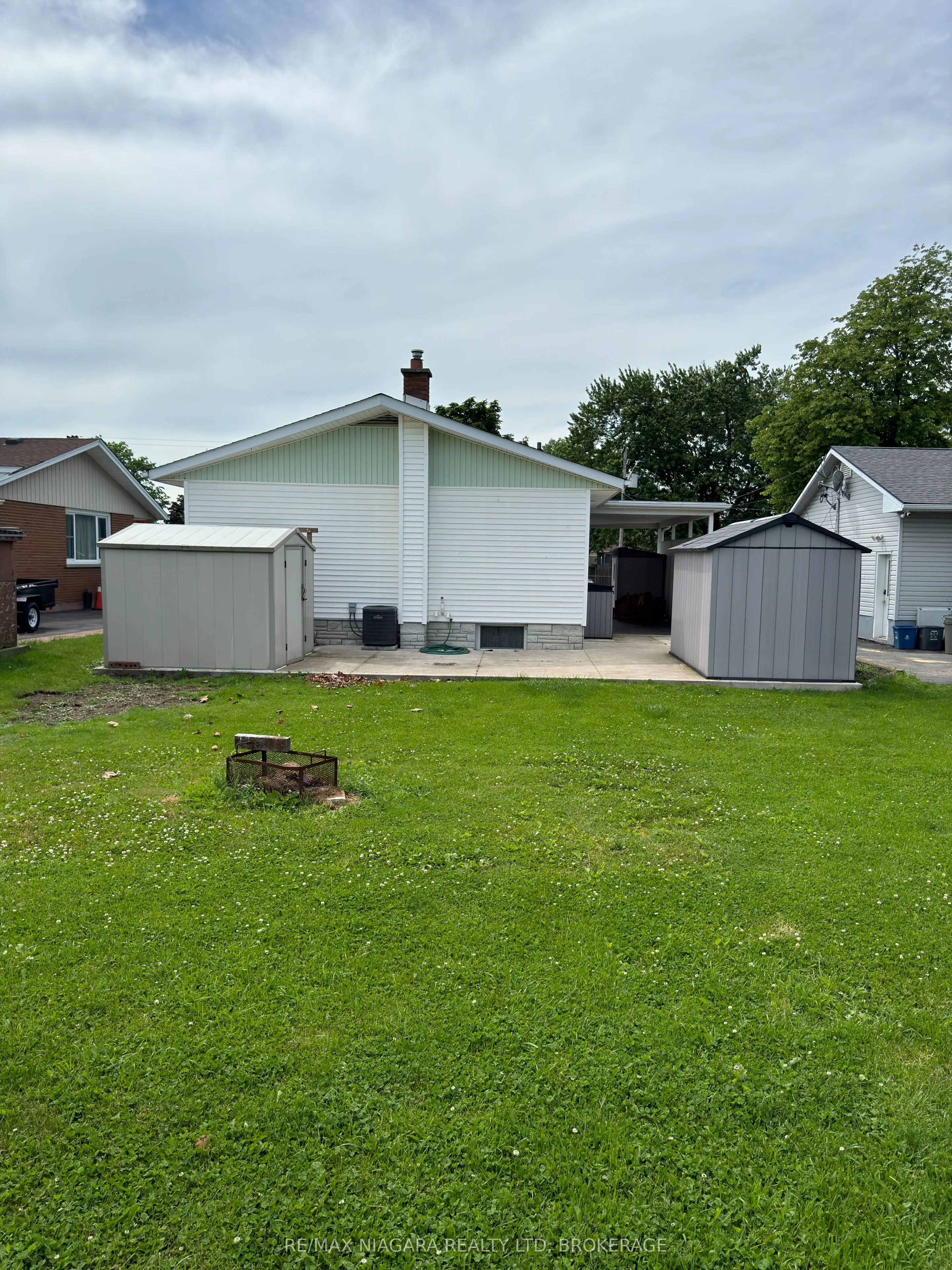 287 Santone Avenue Avenue, #Main Floor