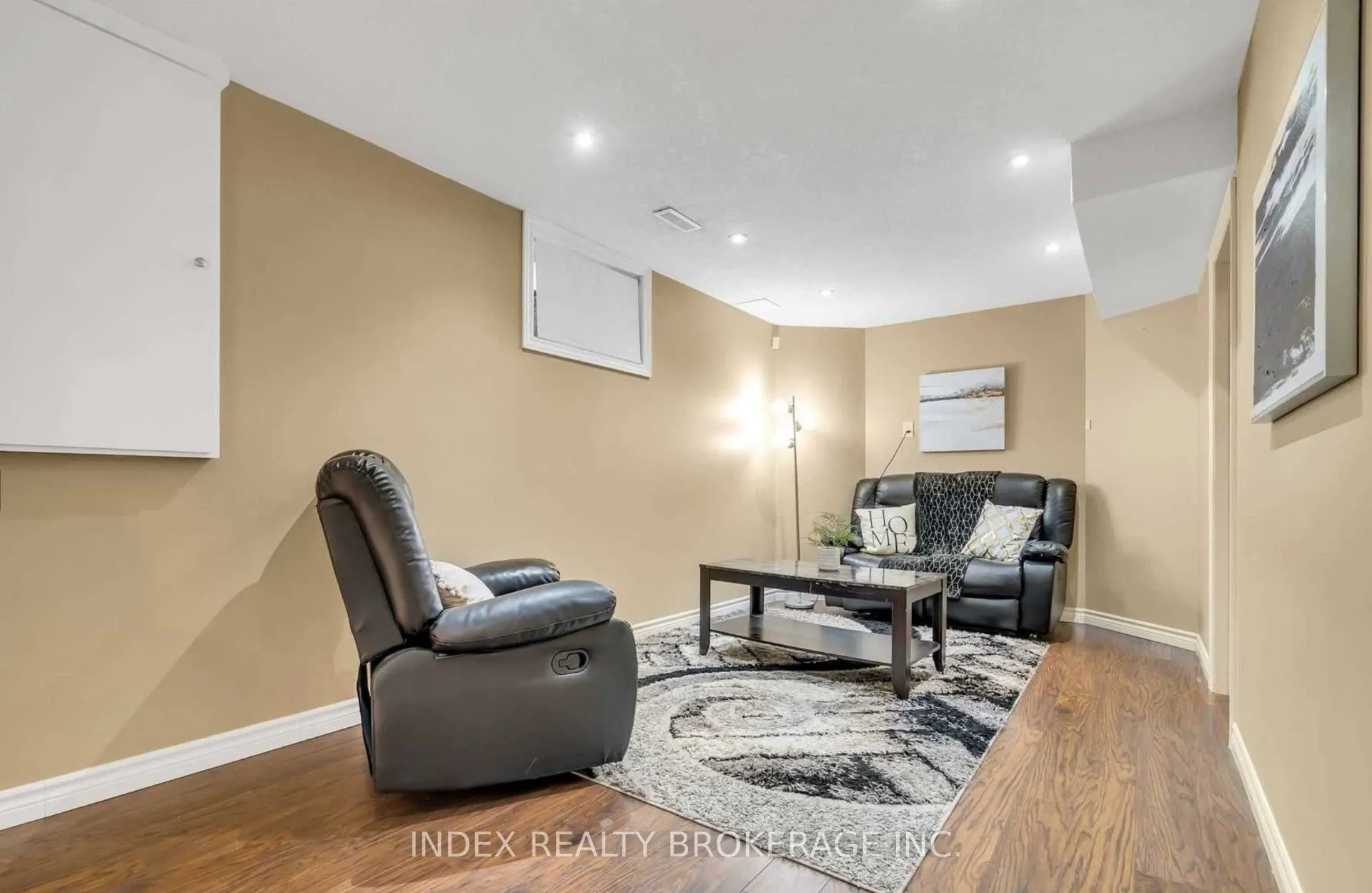 3389 Georgeheriot Lane