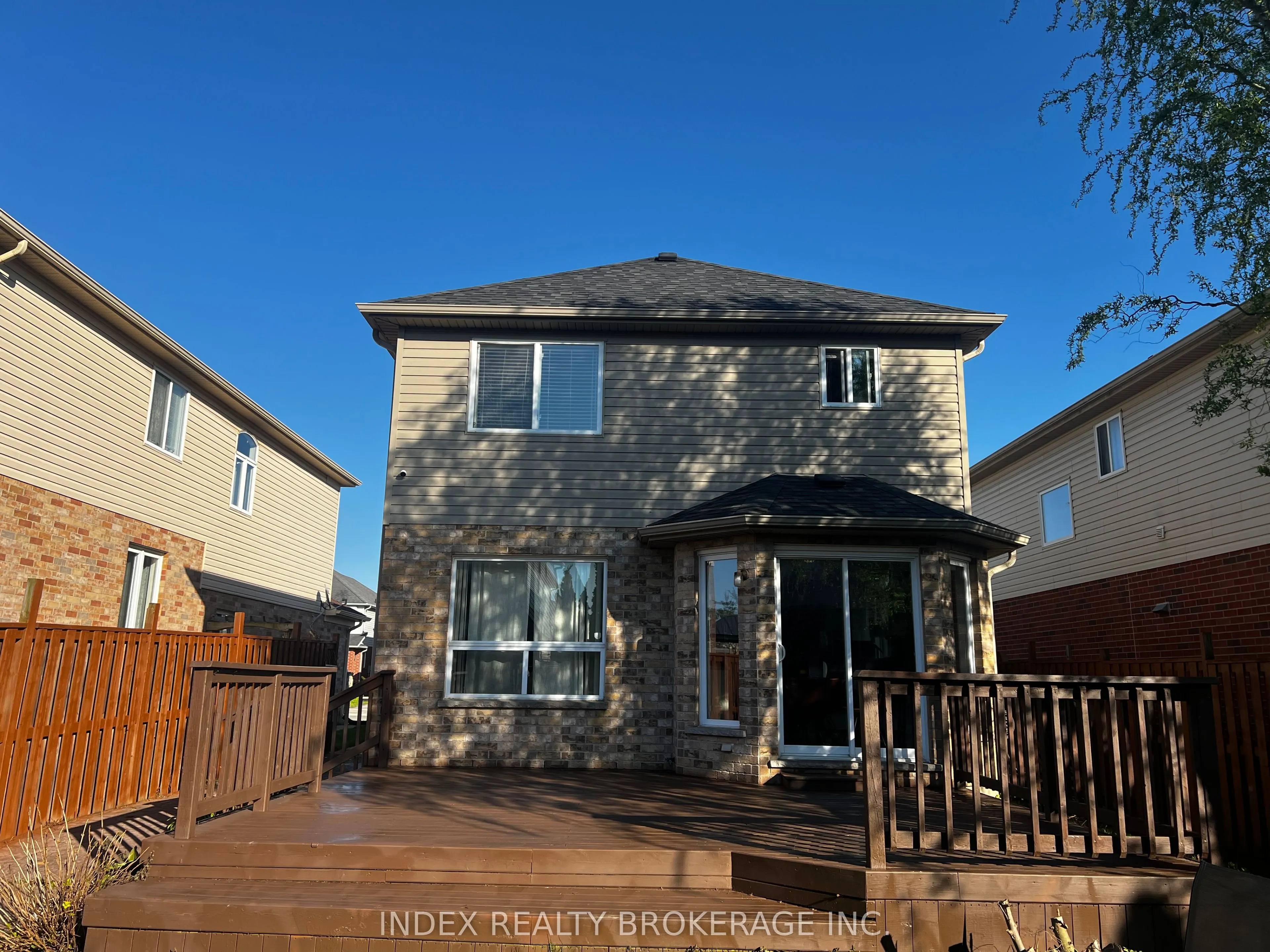 3389 Georgeheriot Lane