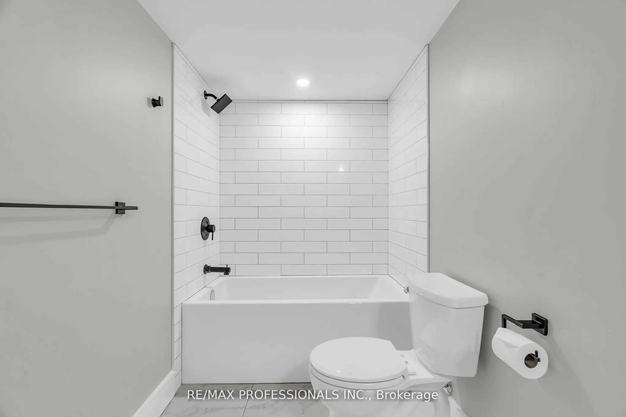 139 Byron Avenue, #Lower
