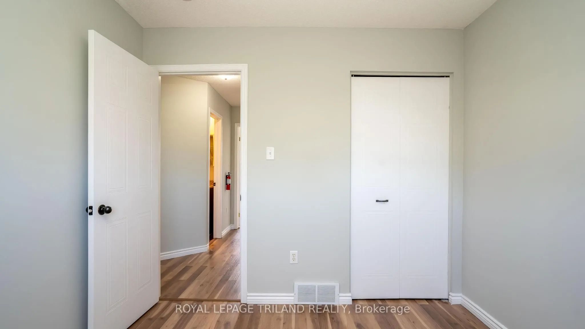 223 SIMPSON Crescent