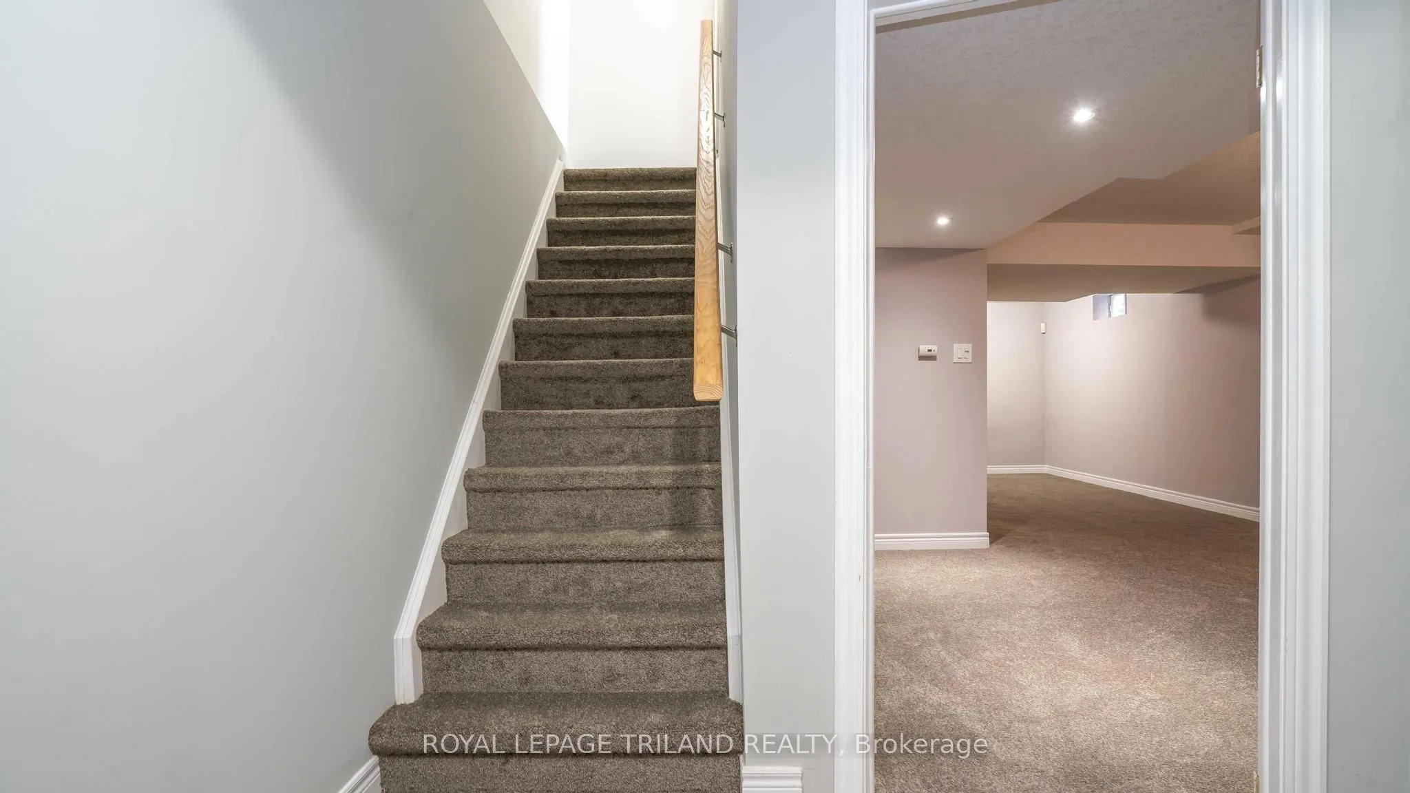 223 SIMPSON Crescent