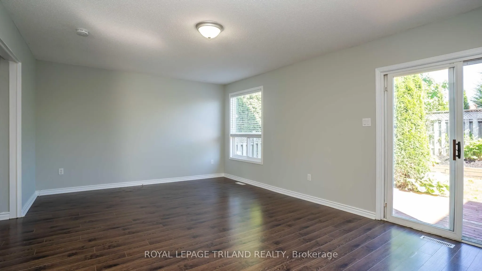 223 SIMPSON Crescent
