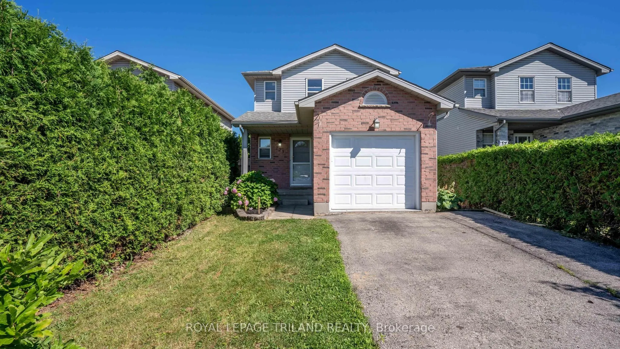 223 SIMPSON Crescent