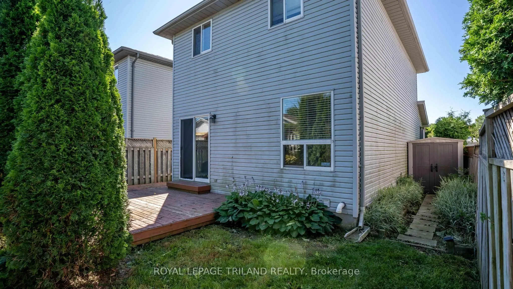 223 SIMPSON Crescent