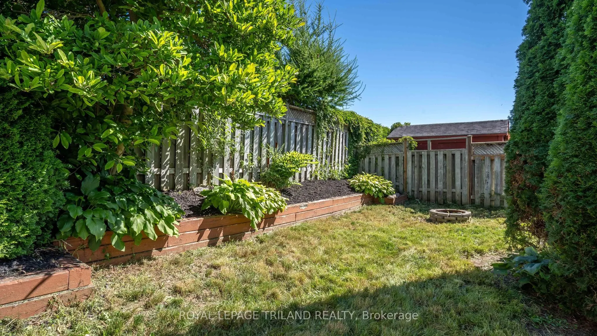 223 SIMPSON Crescent