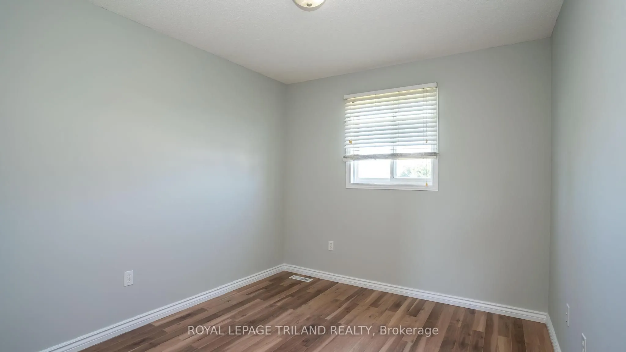 223 SIMPSON Crescent