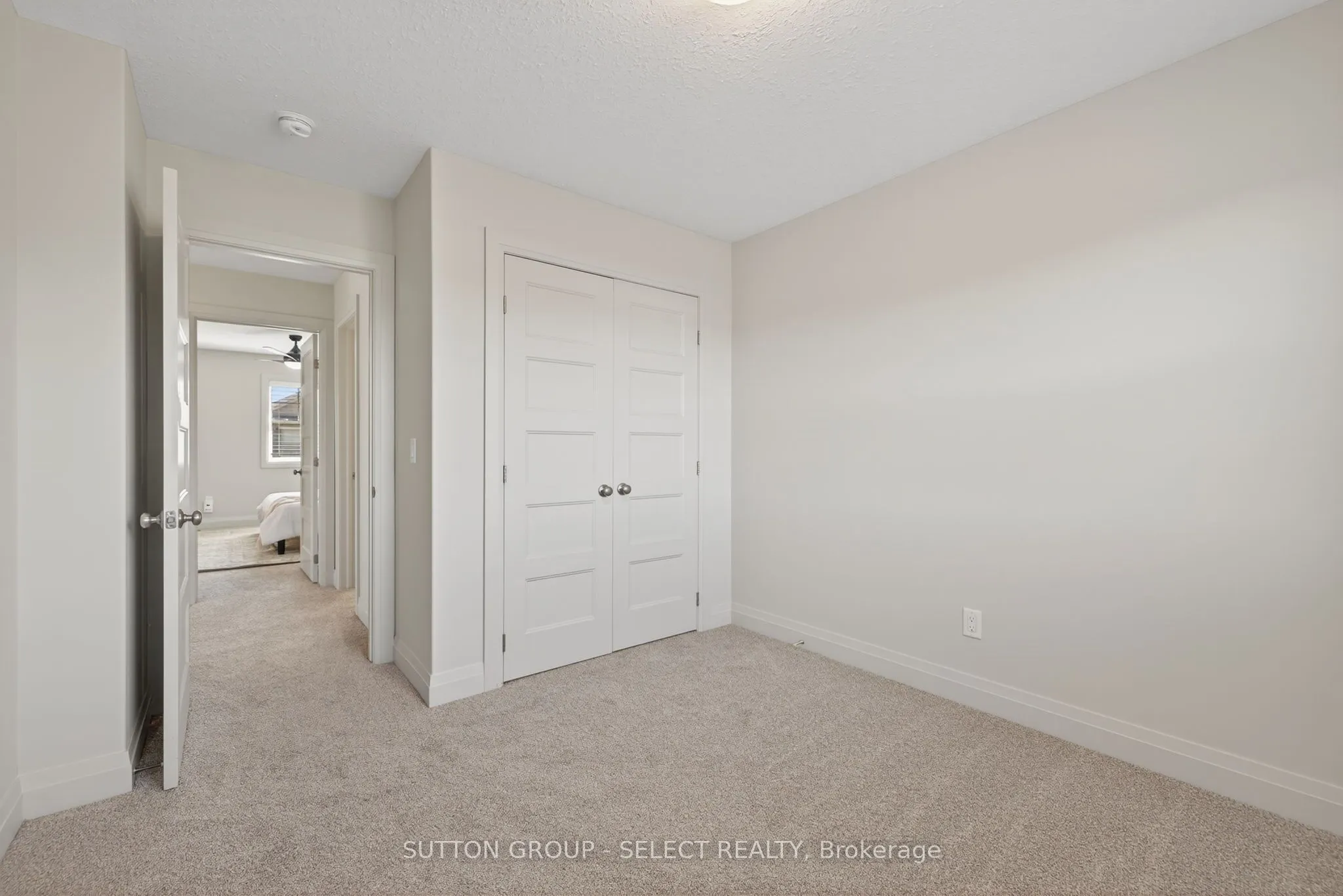 1040 CORONATION Drive, #29