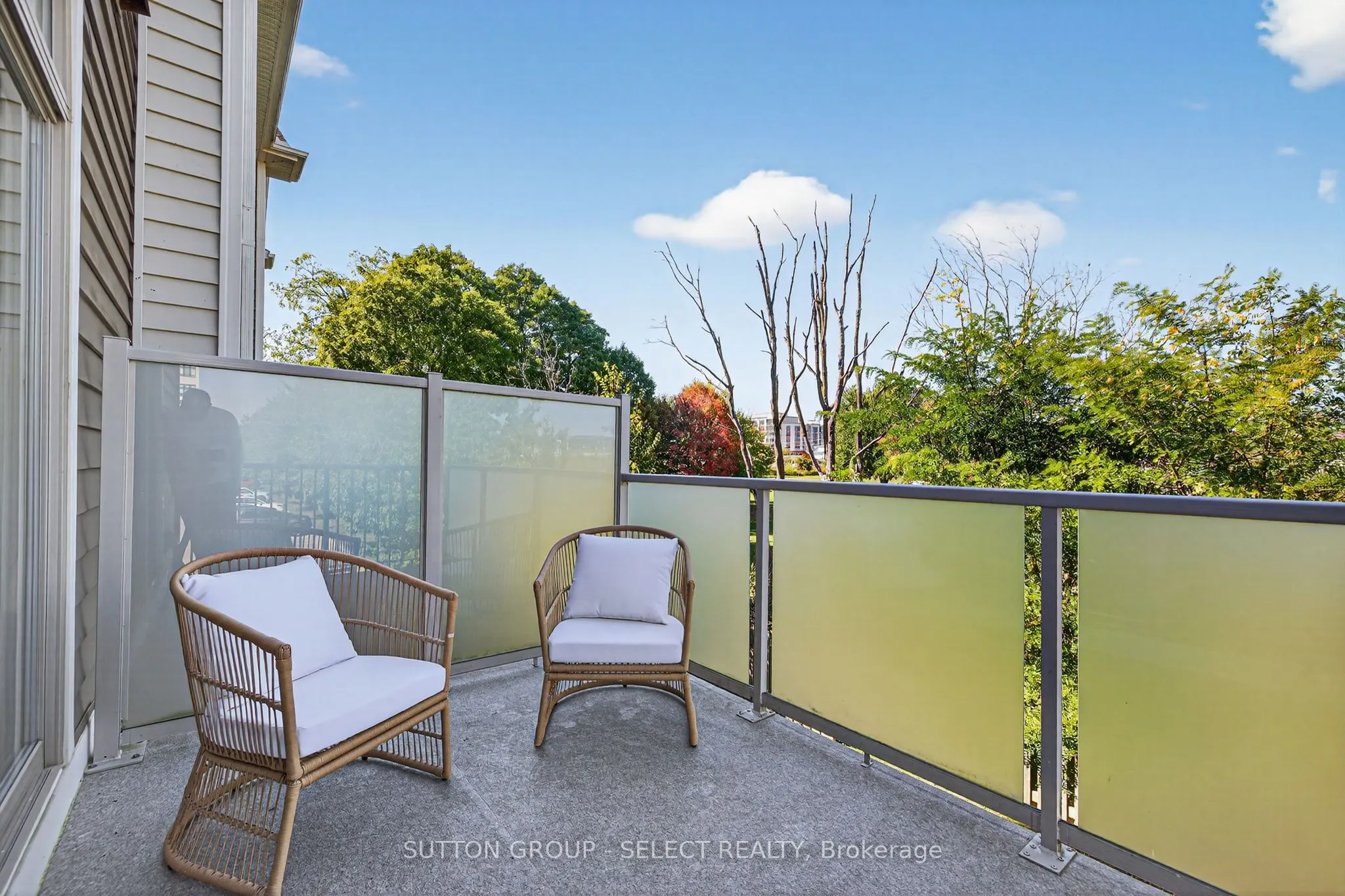 1040 CORONATION Drive, #29