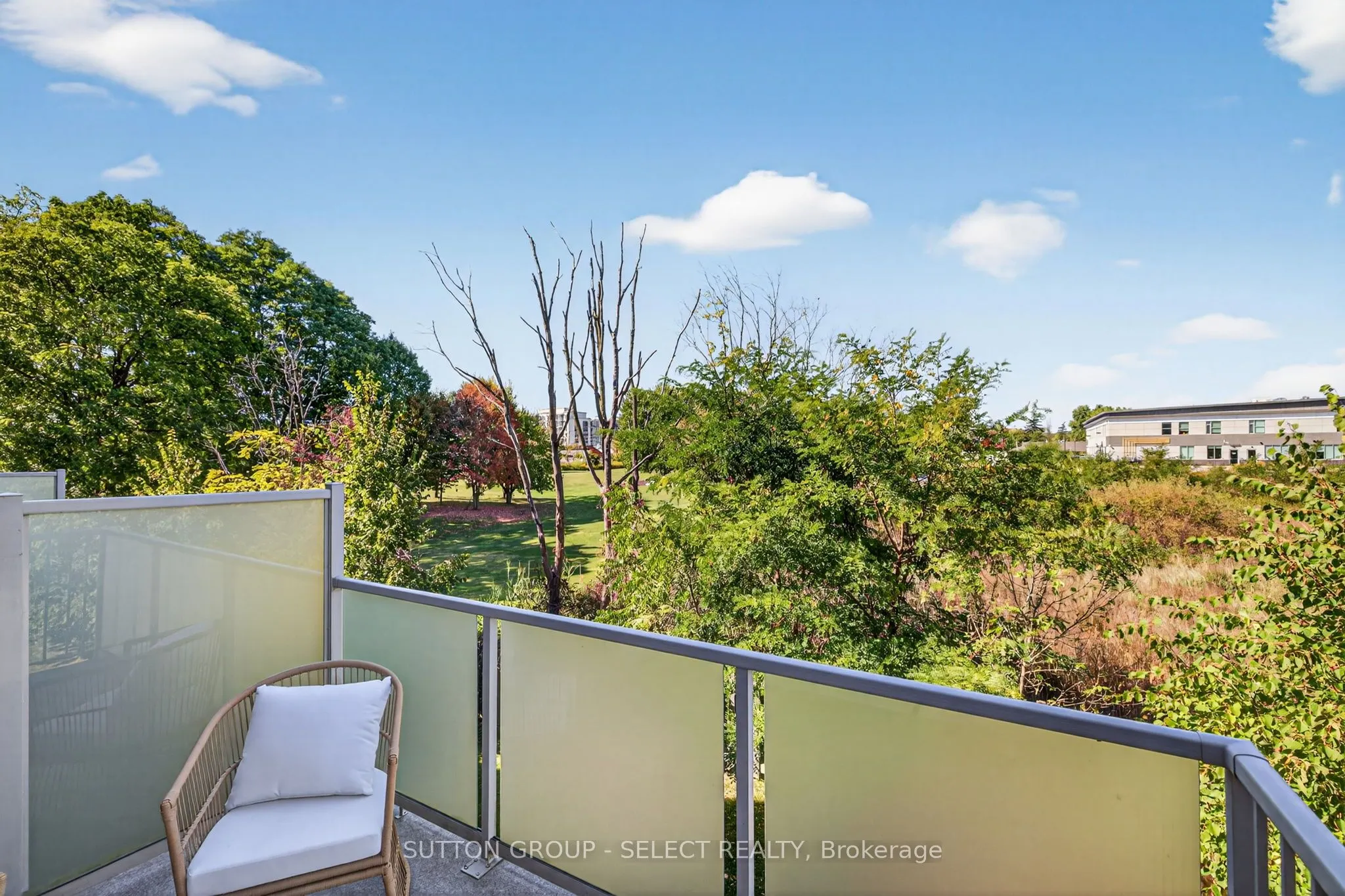 1040 CORONATION Drive, #29