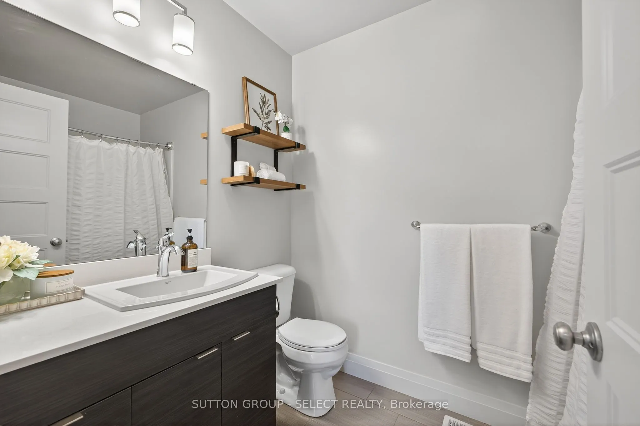 1040 CORONATION Drive, #29