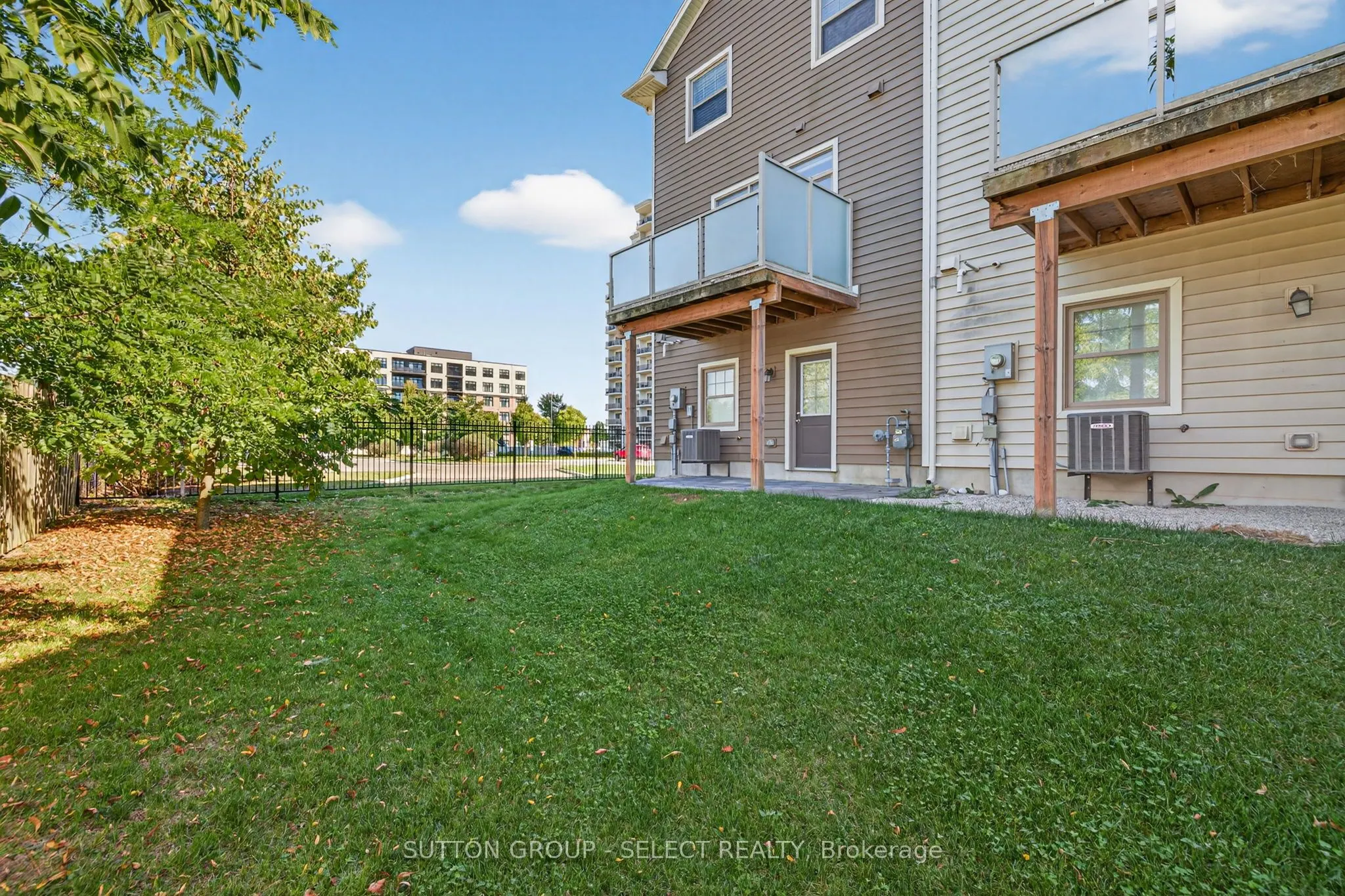1040 CORONATION Drive, #29