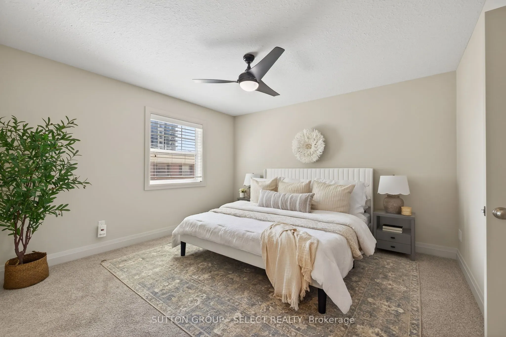 1040 CORONATION Drive, #29