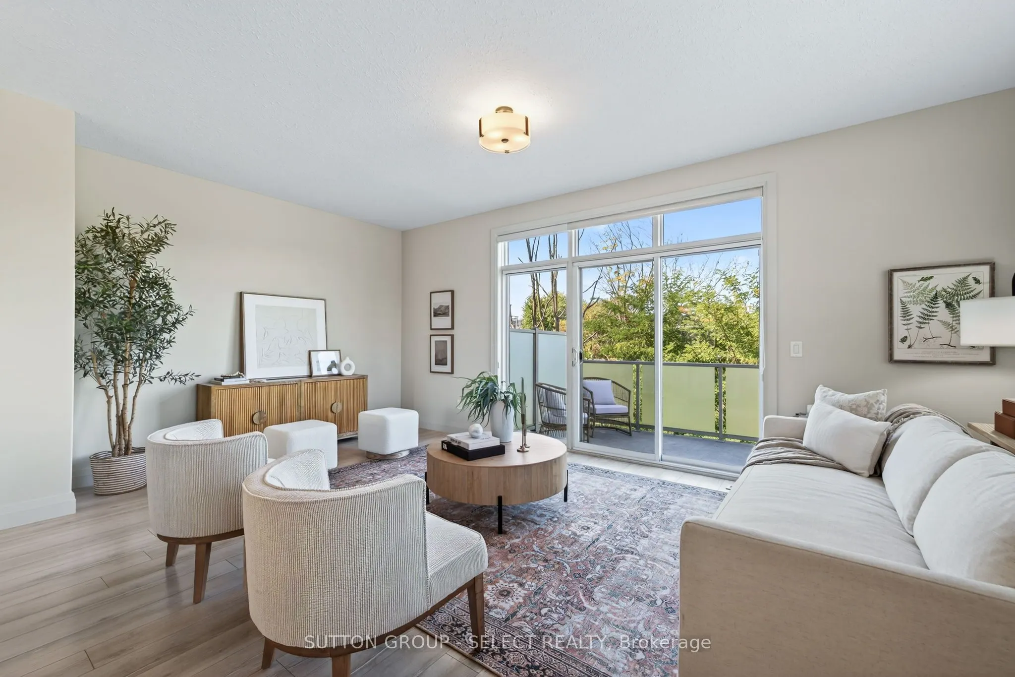 1040 CORONATION Drive, #29