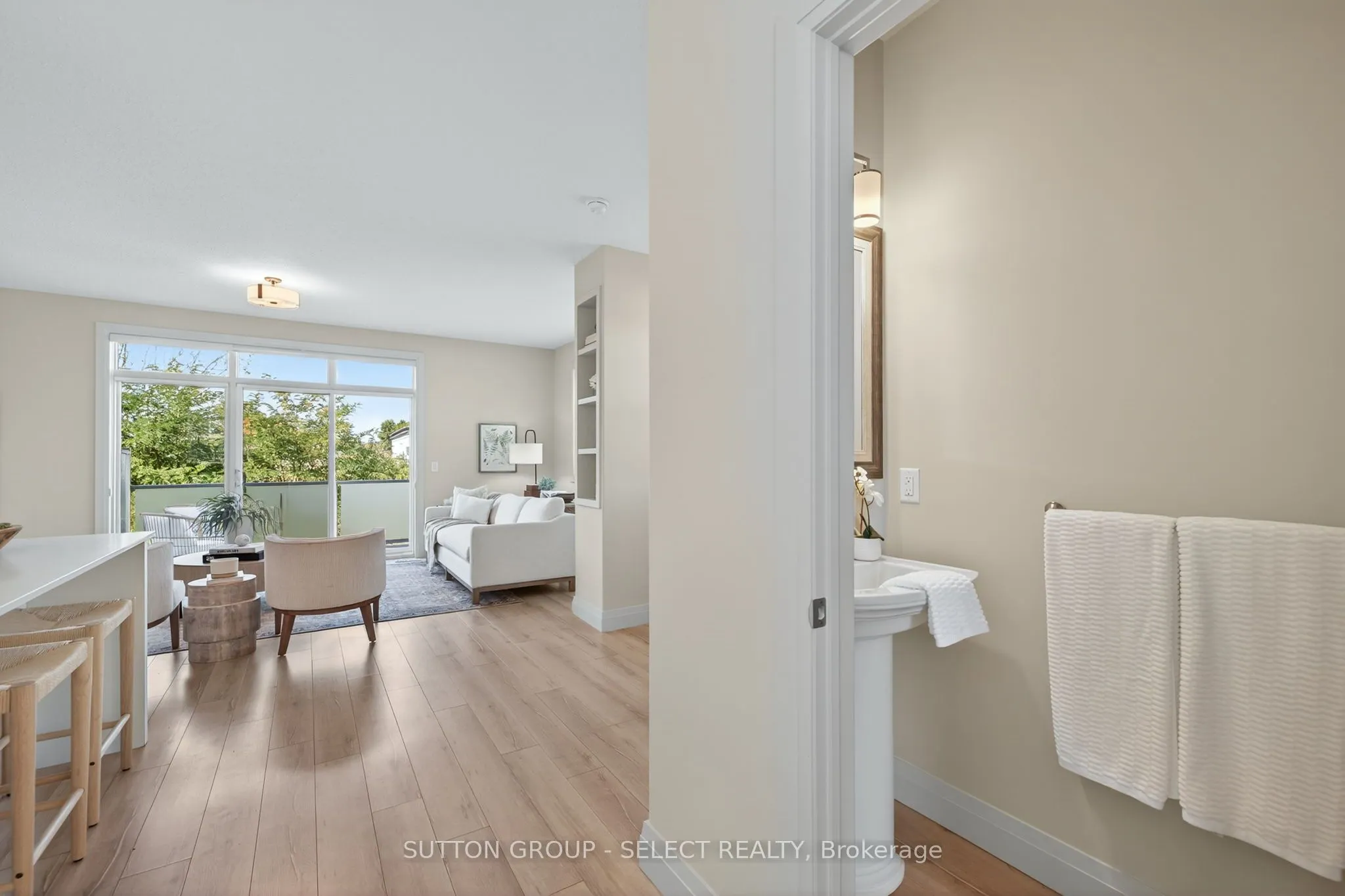 1040 CORONATION Drive, #29