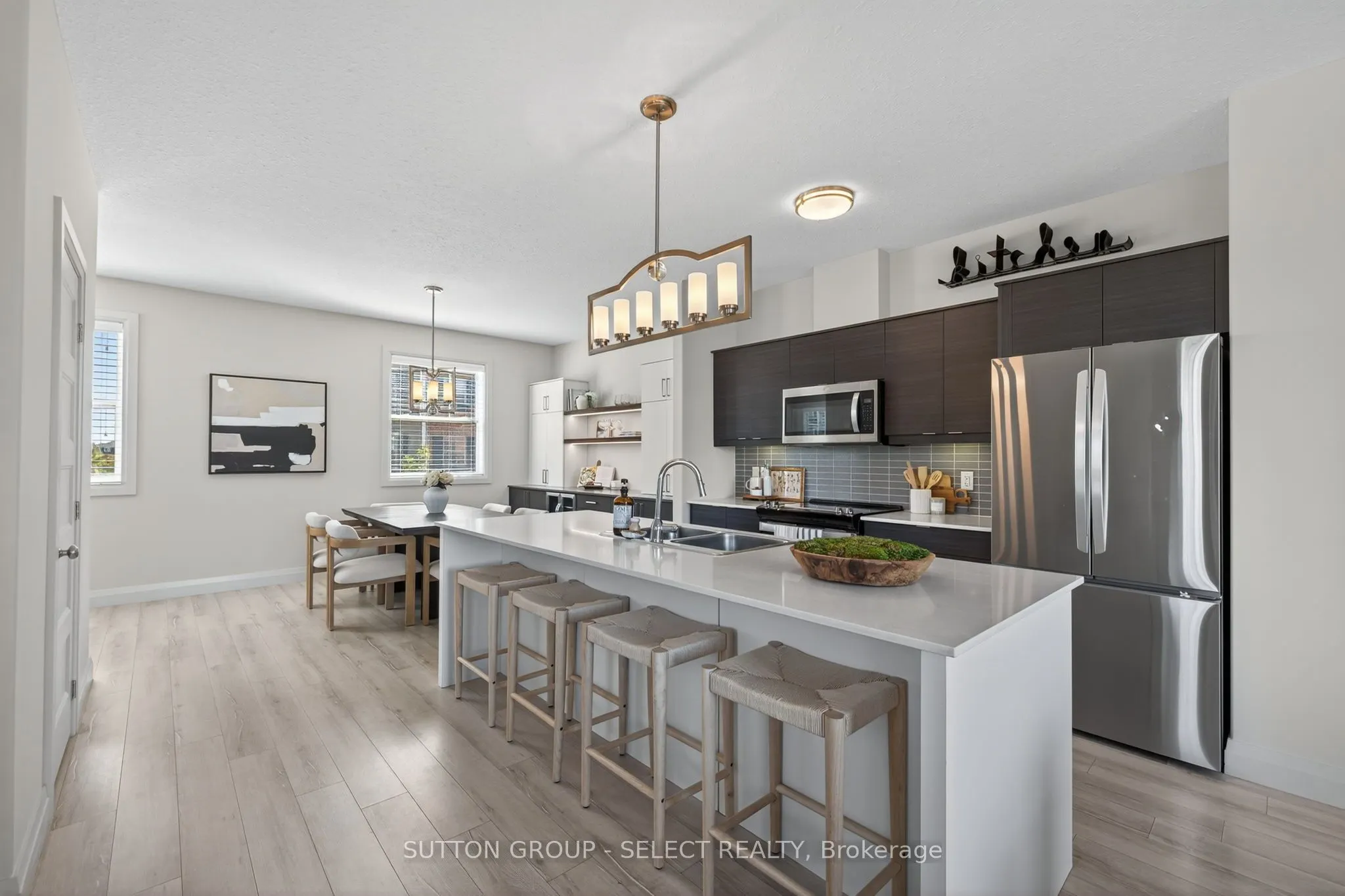 1040 CORONATION Drive, #29