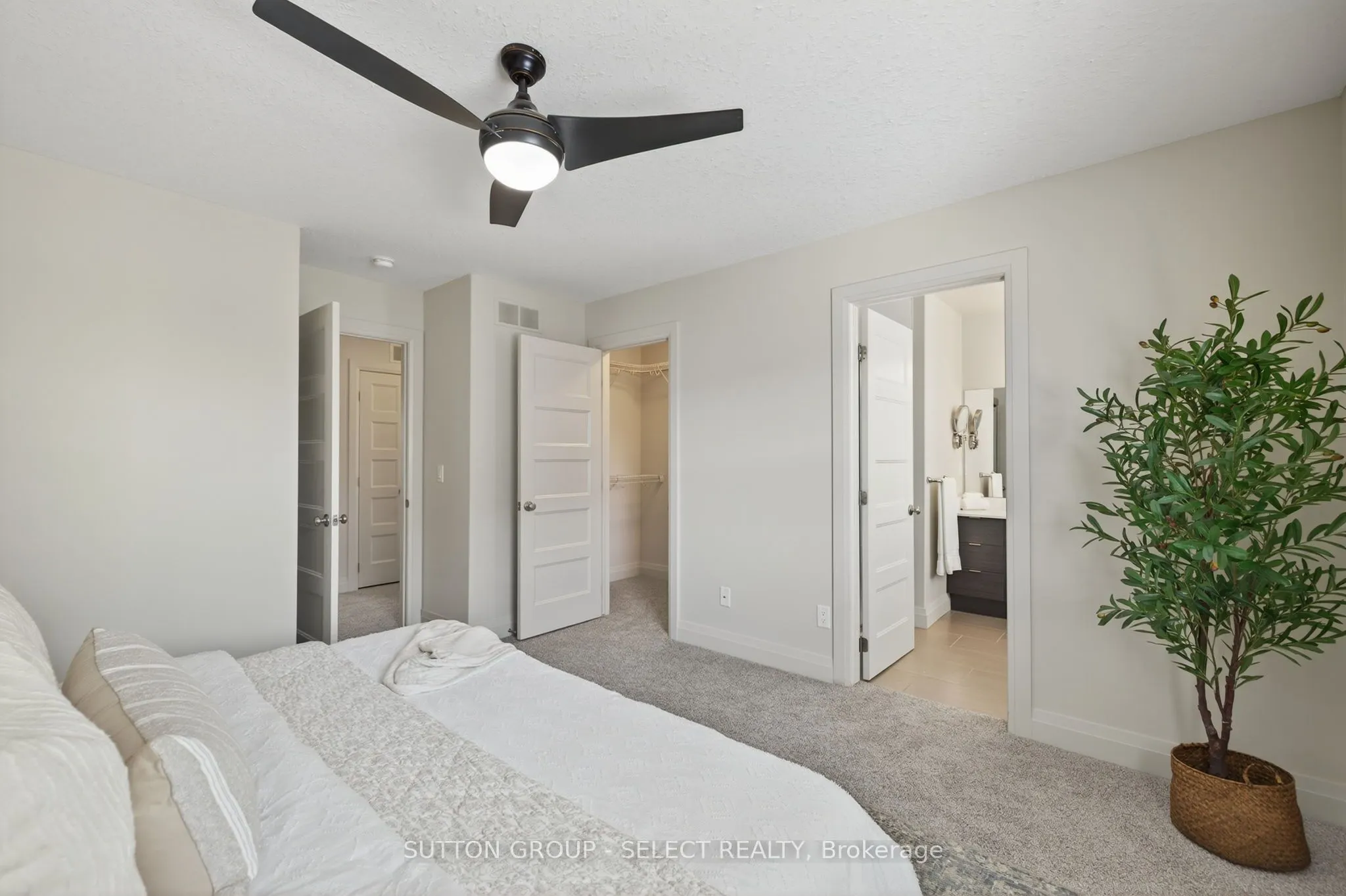 1040 CORONATION Drive, #29