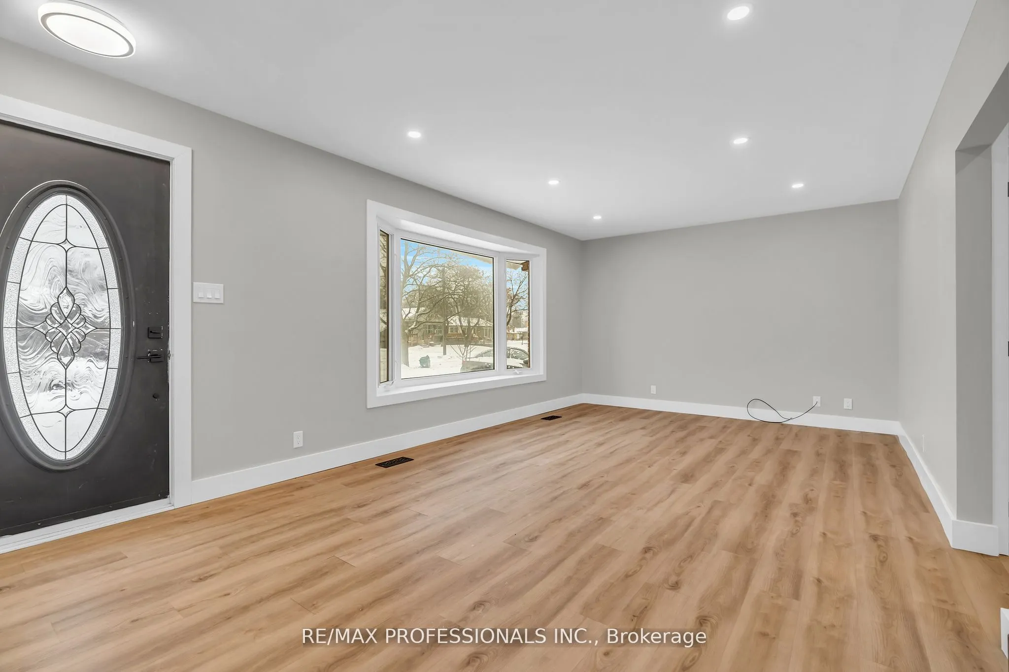 139 Byron Avenue, #Upper