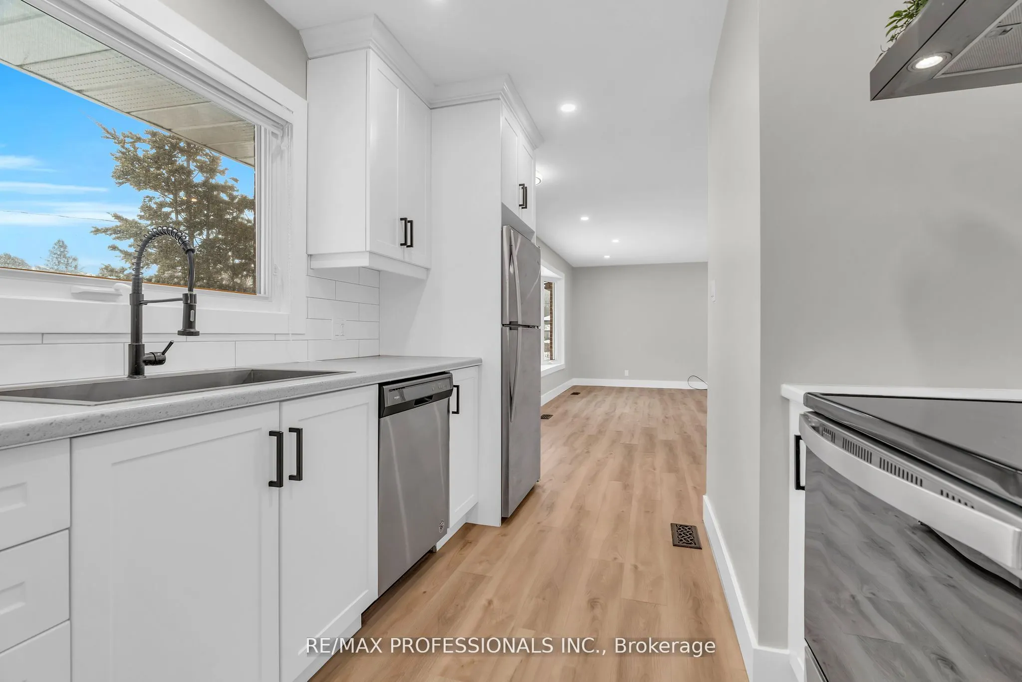 139 Byron Avenue, #Upper