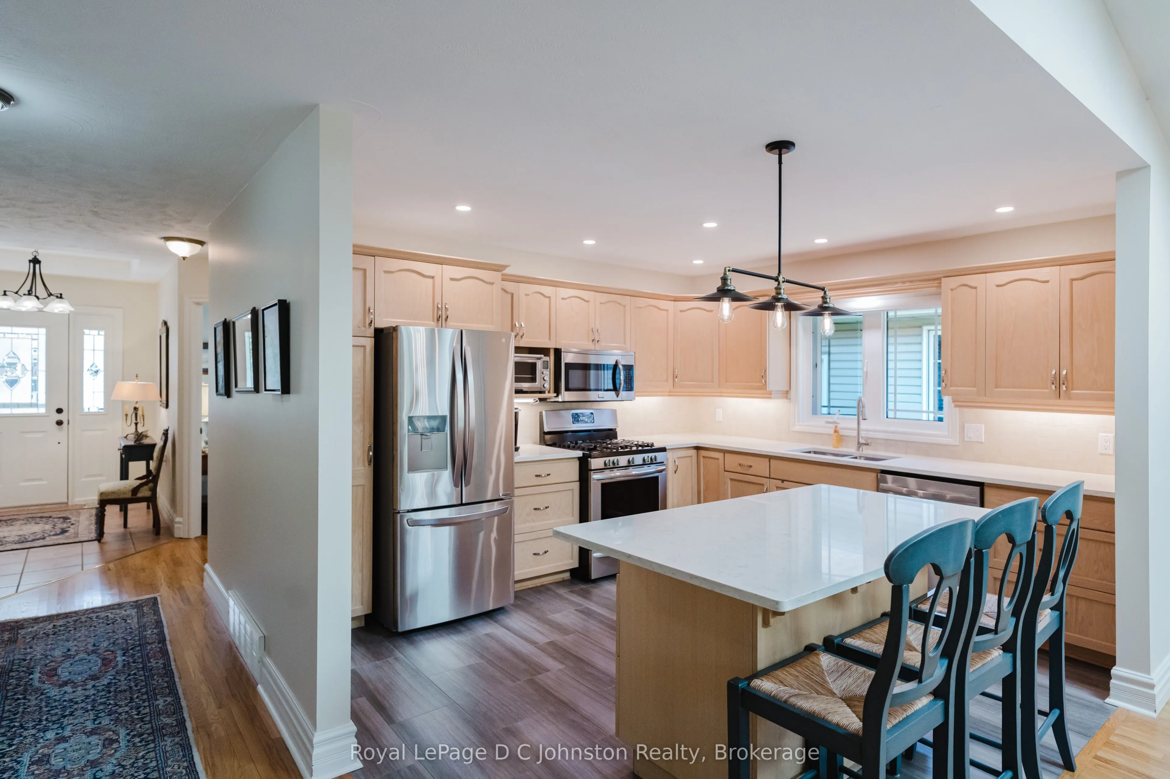 6 Eastgate Drive