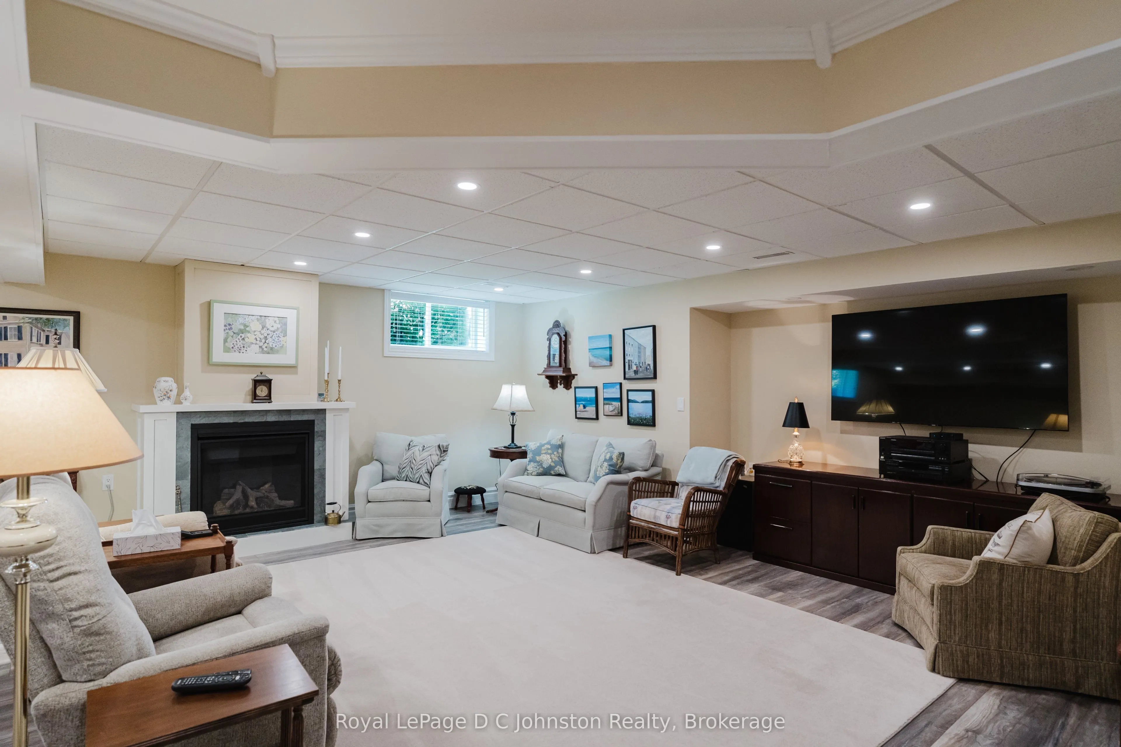 6 Eastgate Drive