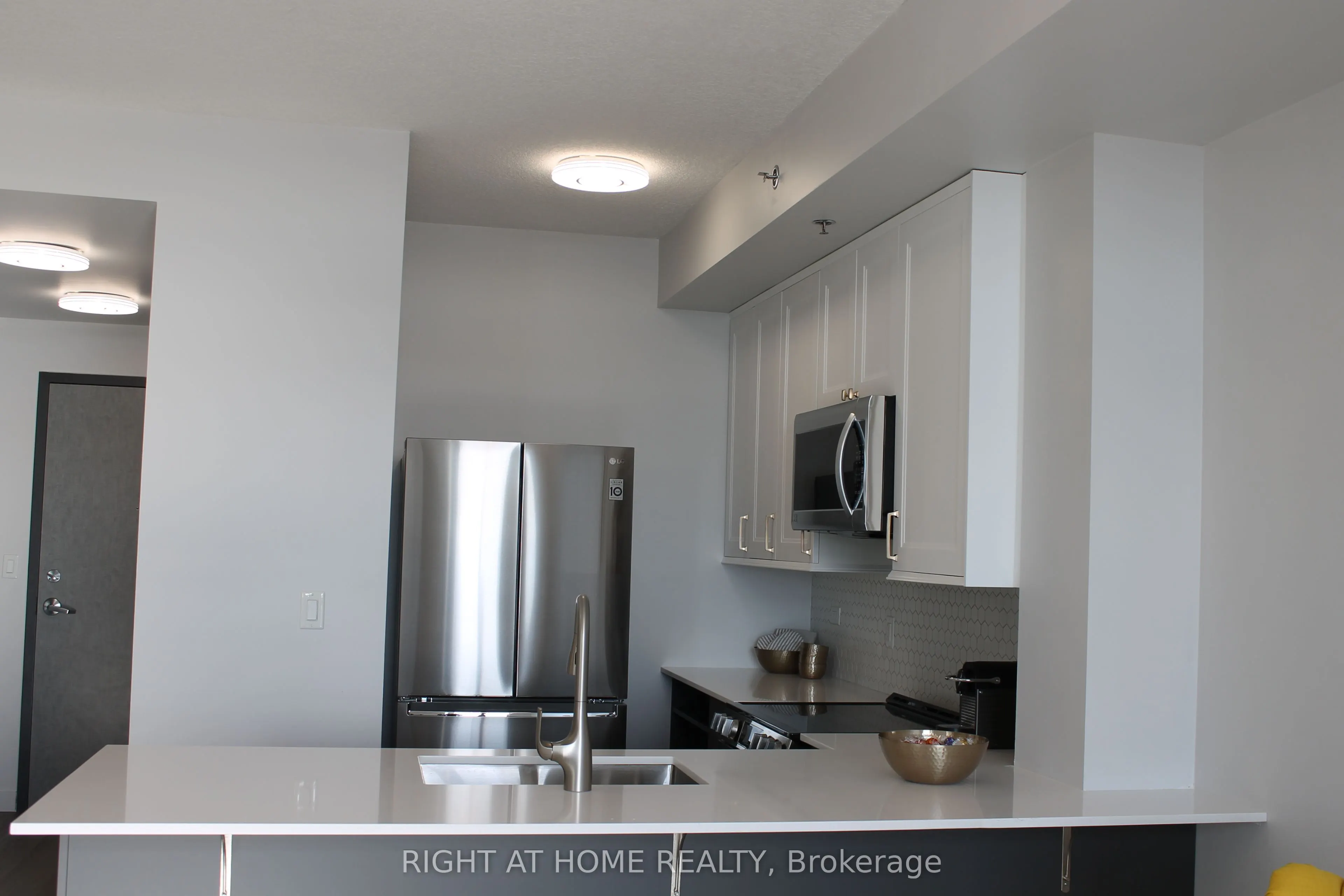 150 Water Street N, #1006