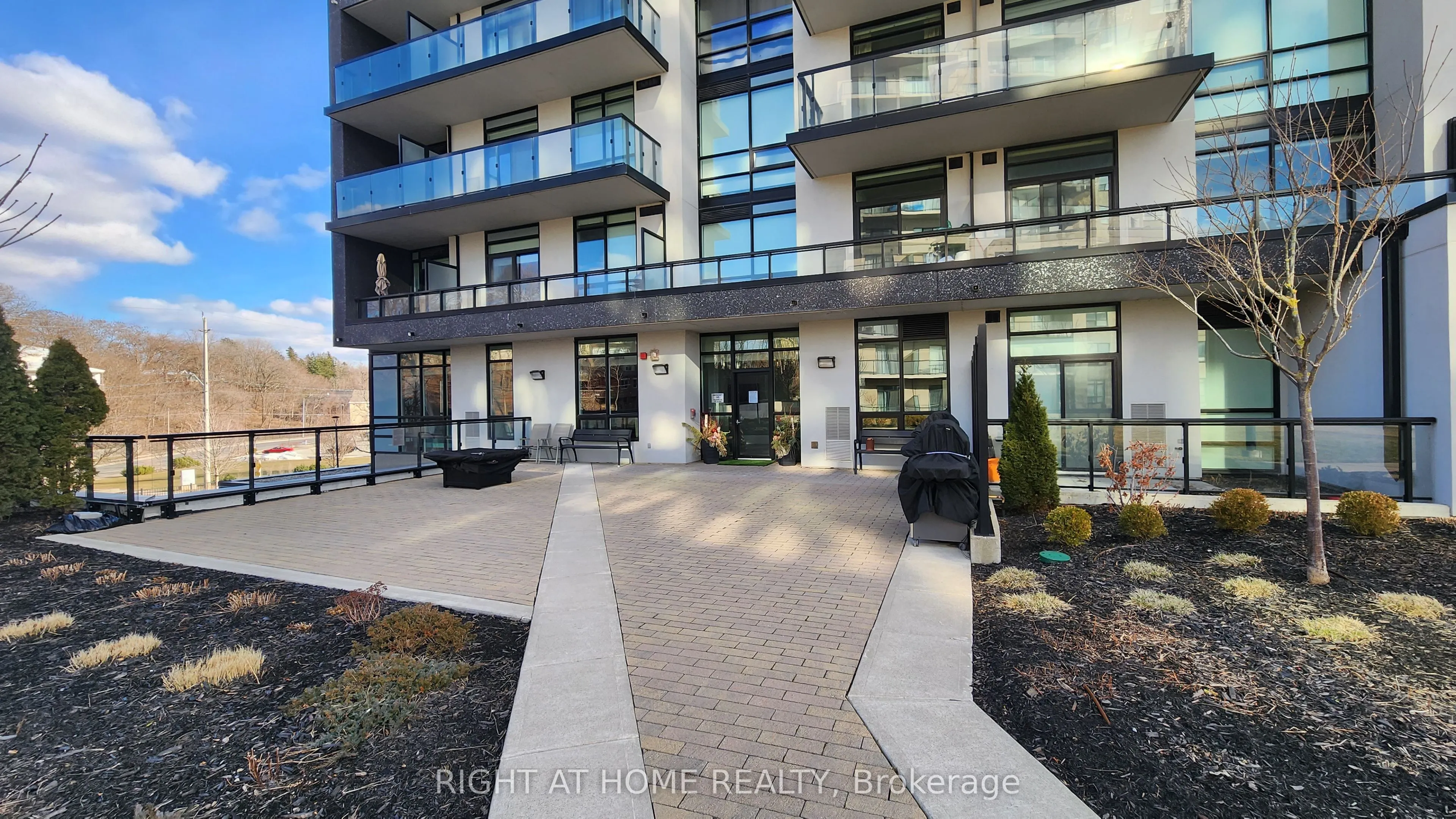 150 Water Street N, #1006