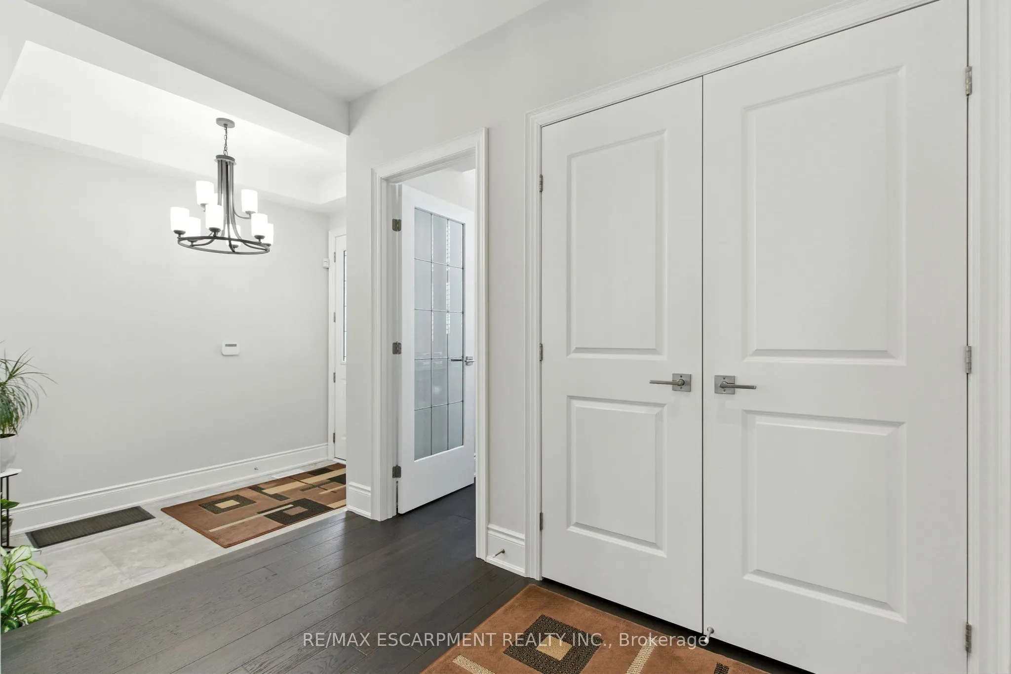 15 Robarts Drive
