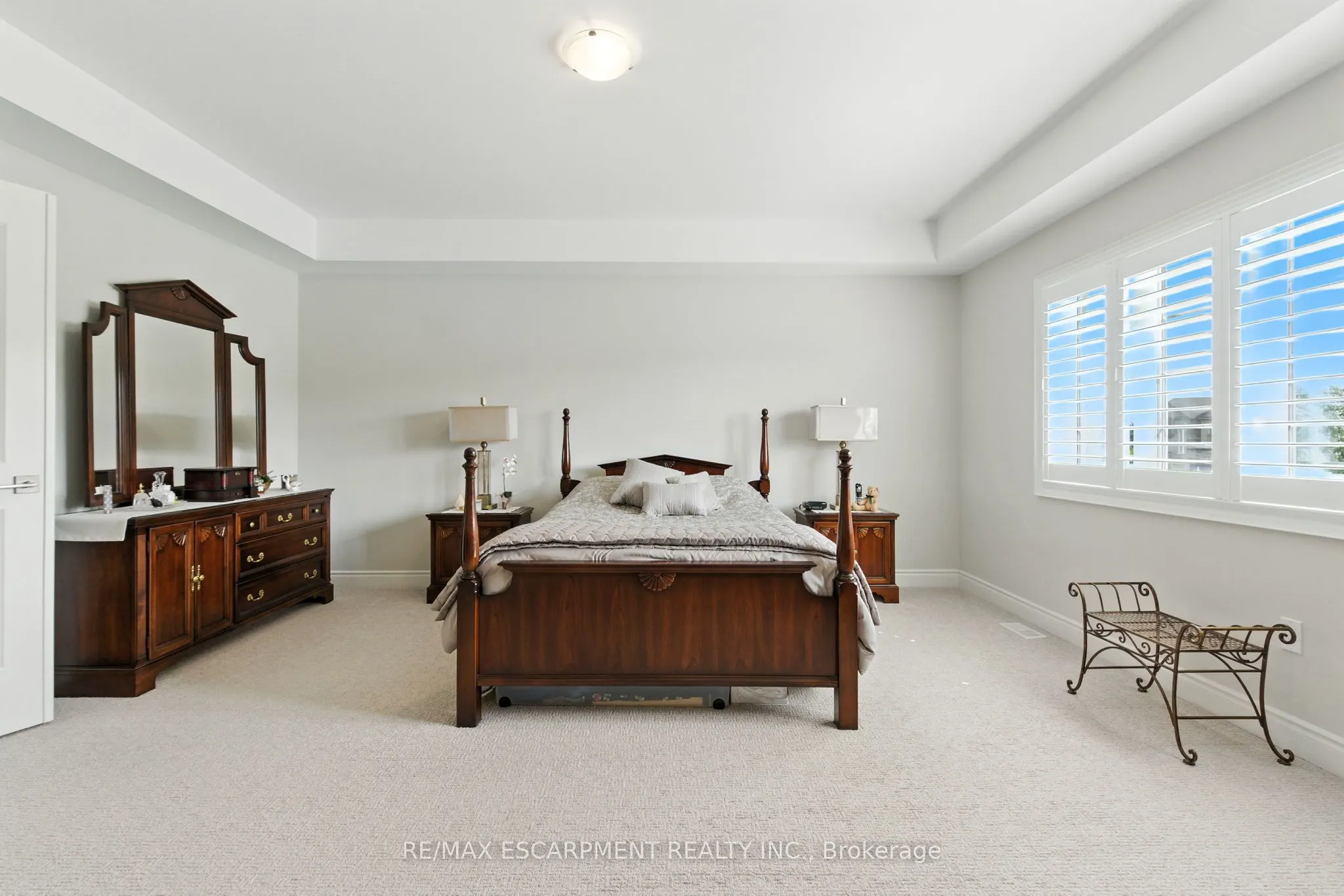 15 Robarts Drive