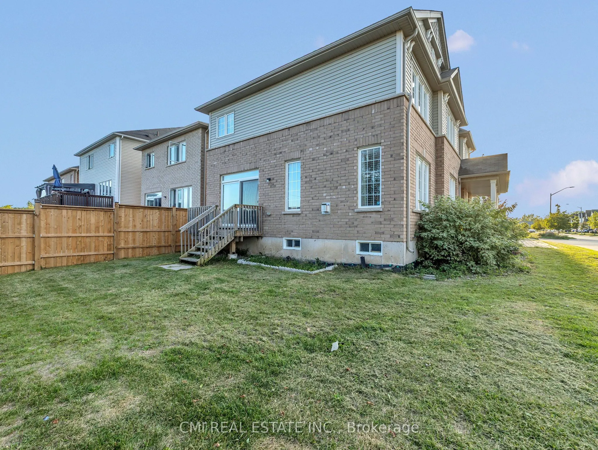 274 Esther Crescent