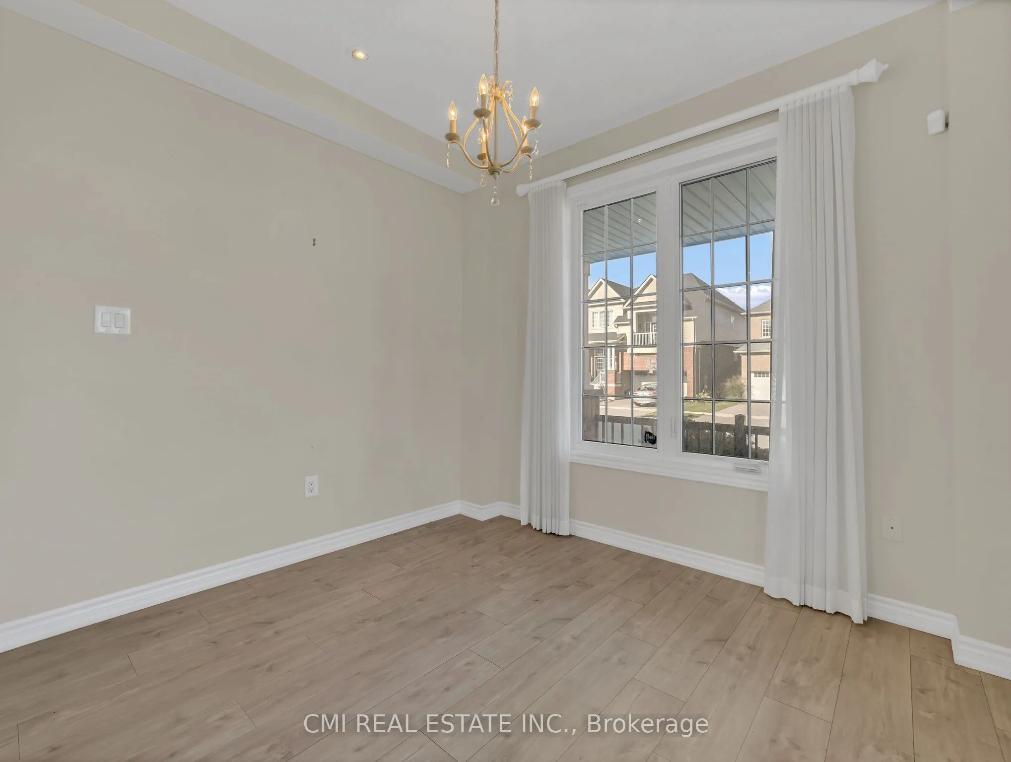 274 Esther Crescent