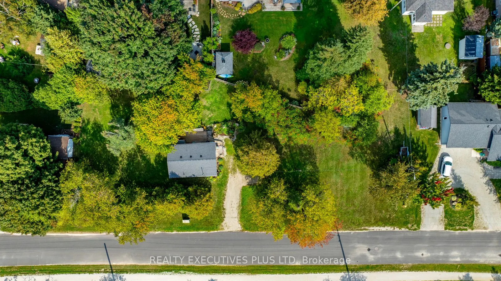 94 Huron Street E