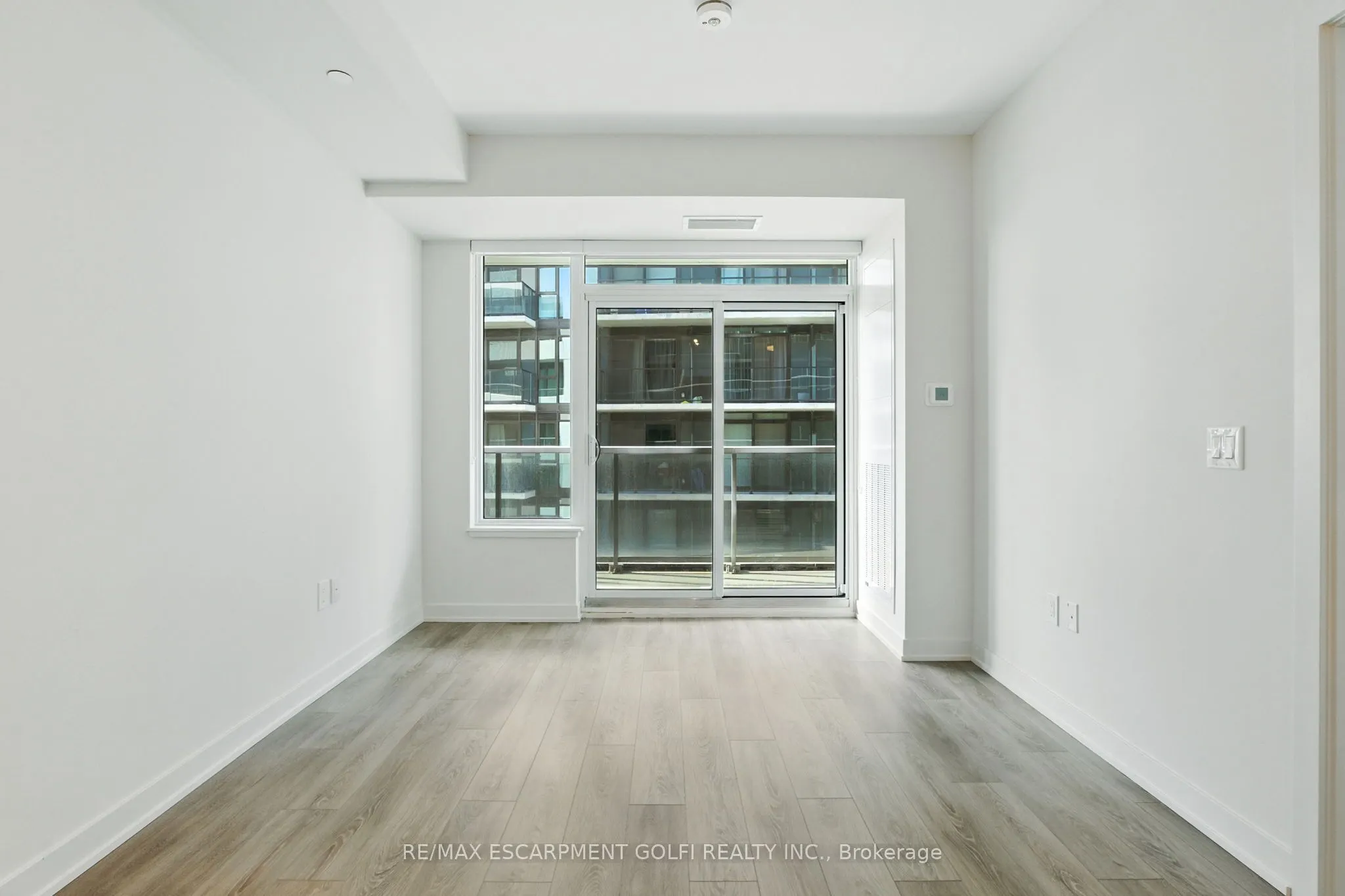 212 King William Street, #1209