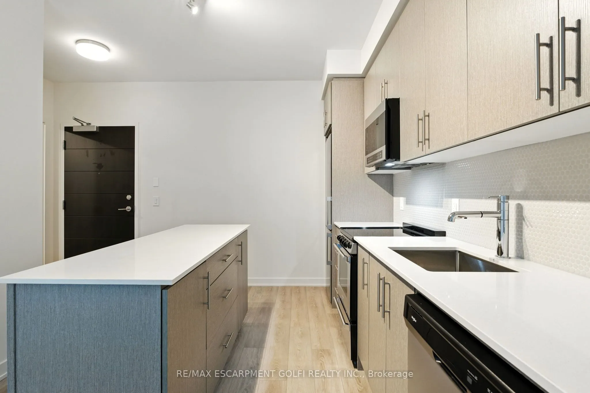 212 King William Street, #1209