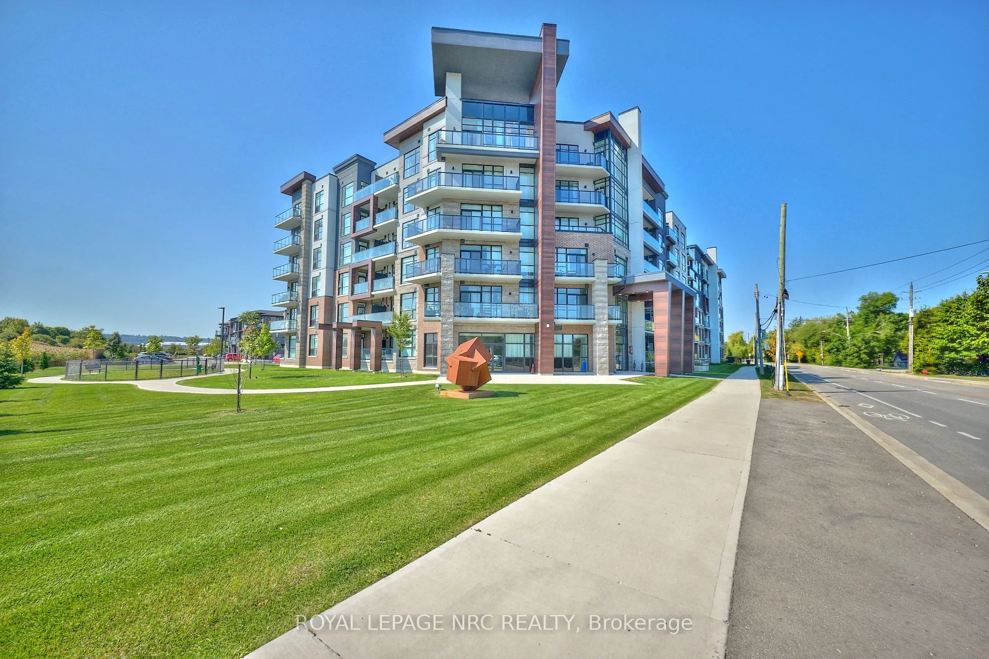 600 North Service Road, #221