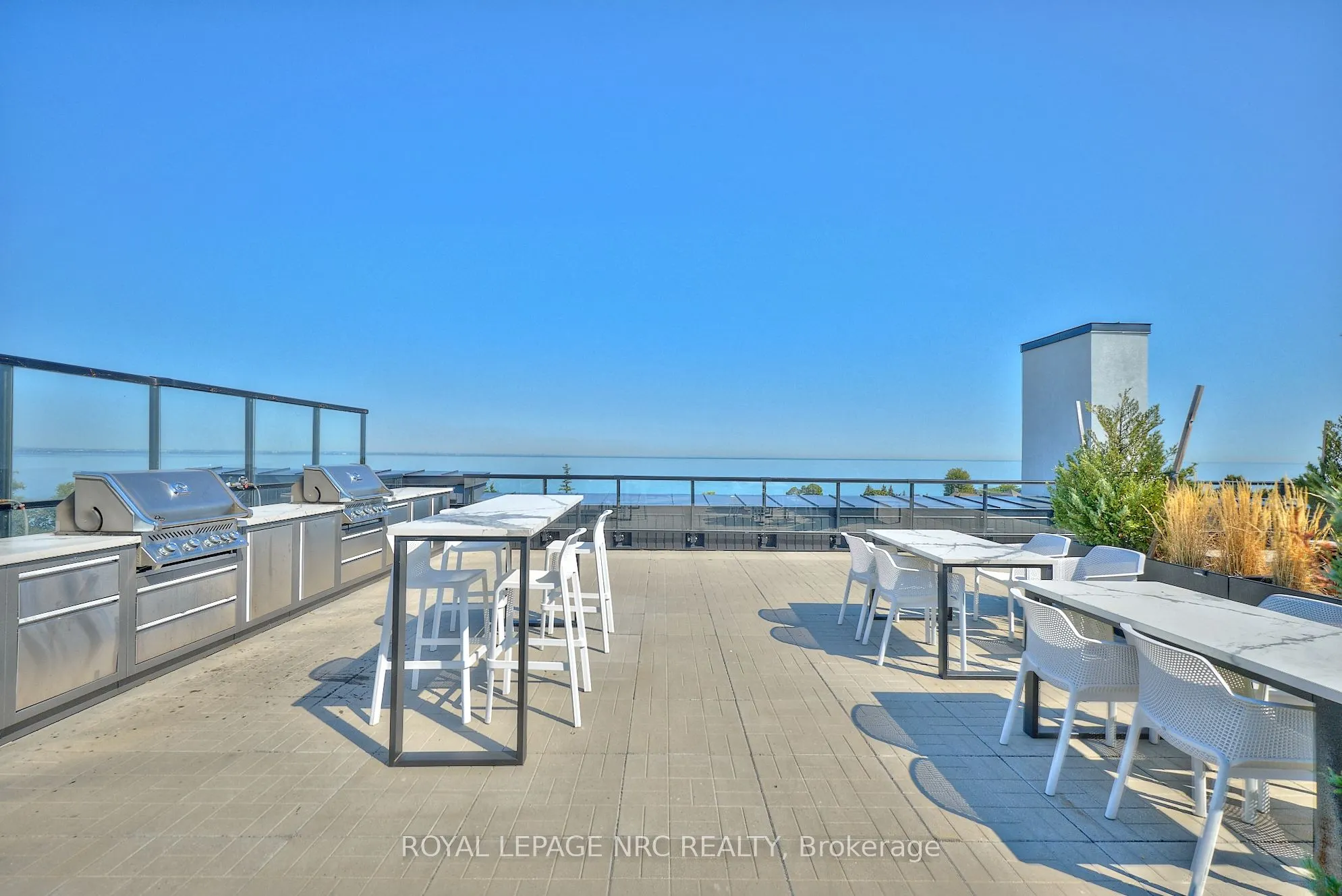 600 North Service Road, #221