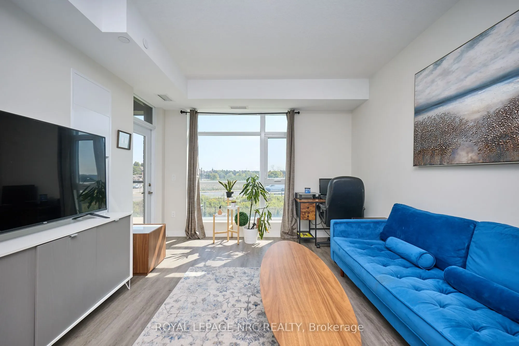 600 North Service Road, #221