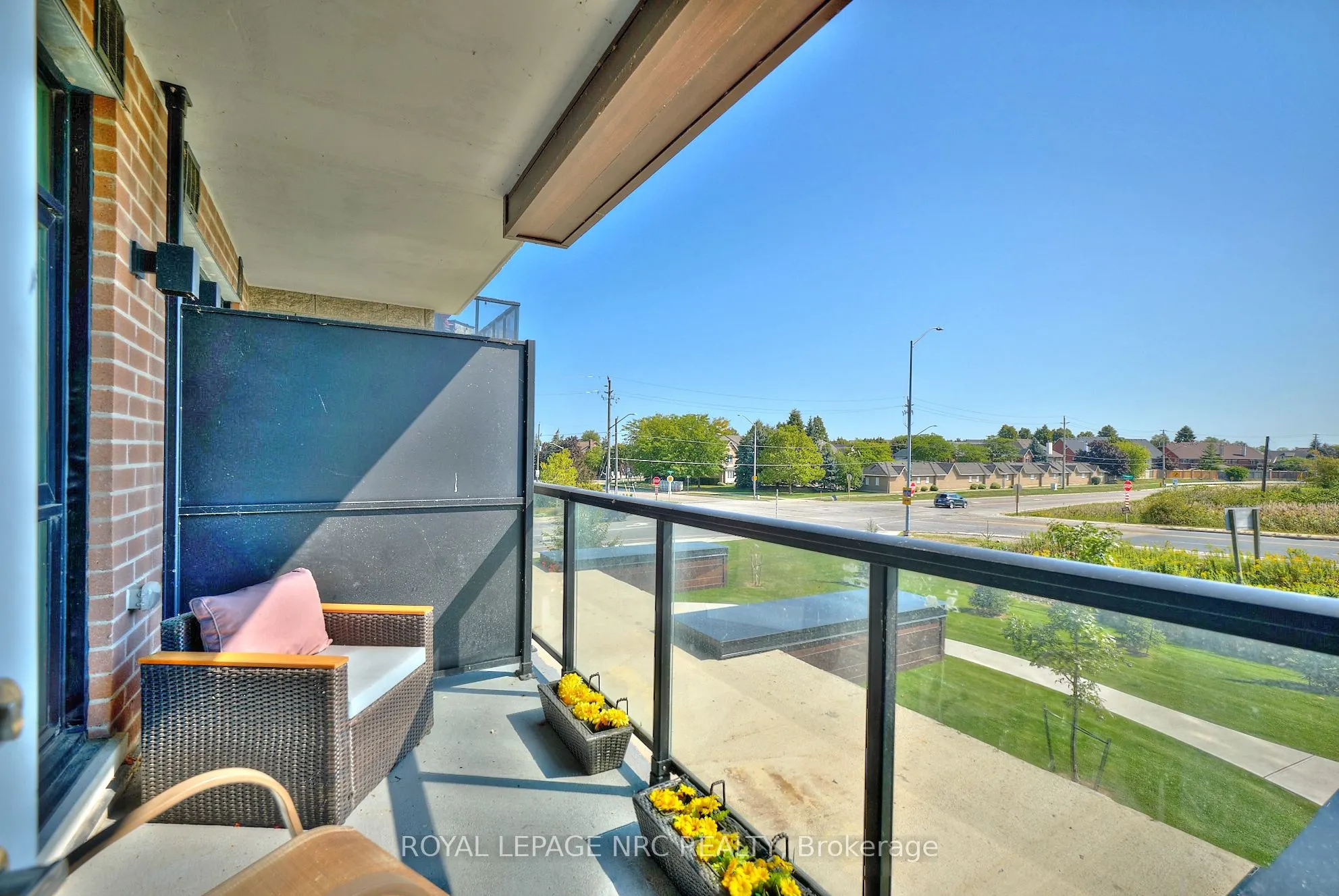 600 North Service Road, #221