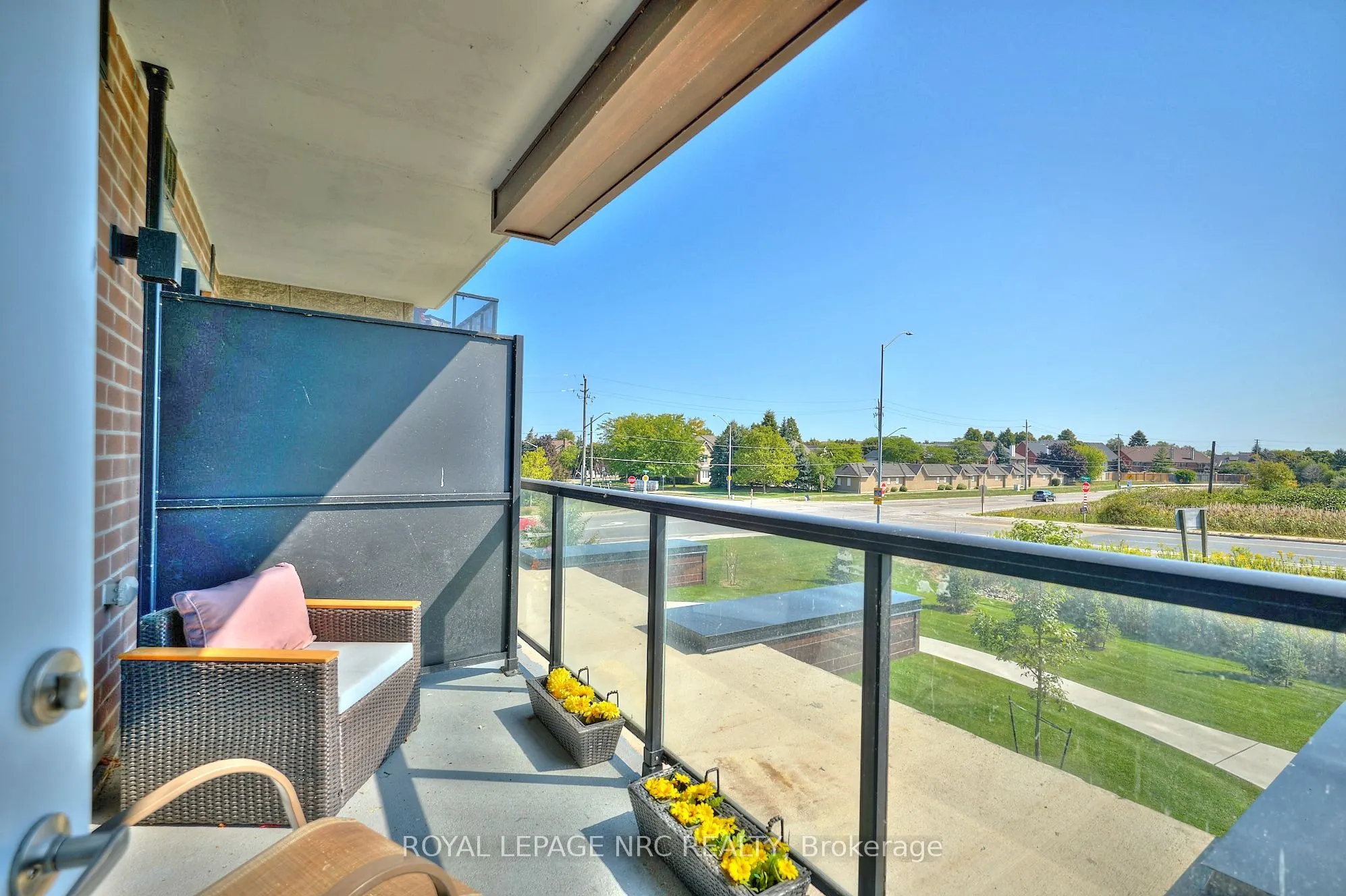 600 North Service Road, #221