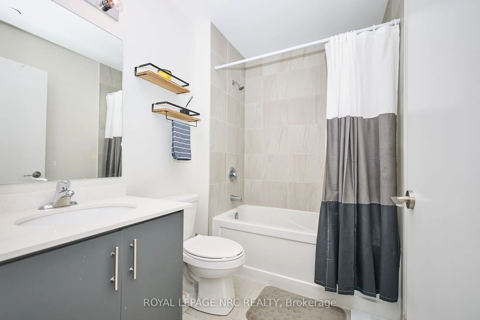 600 North Service Road, #221