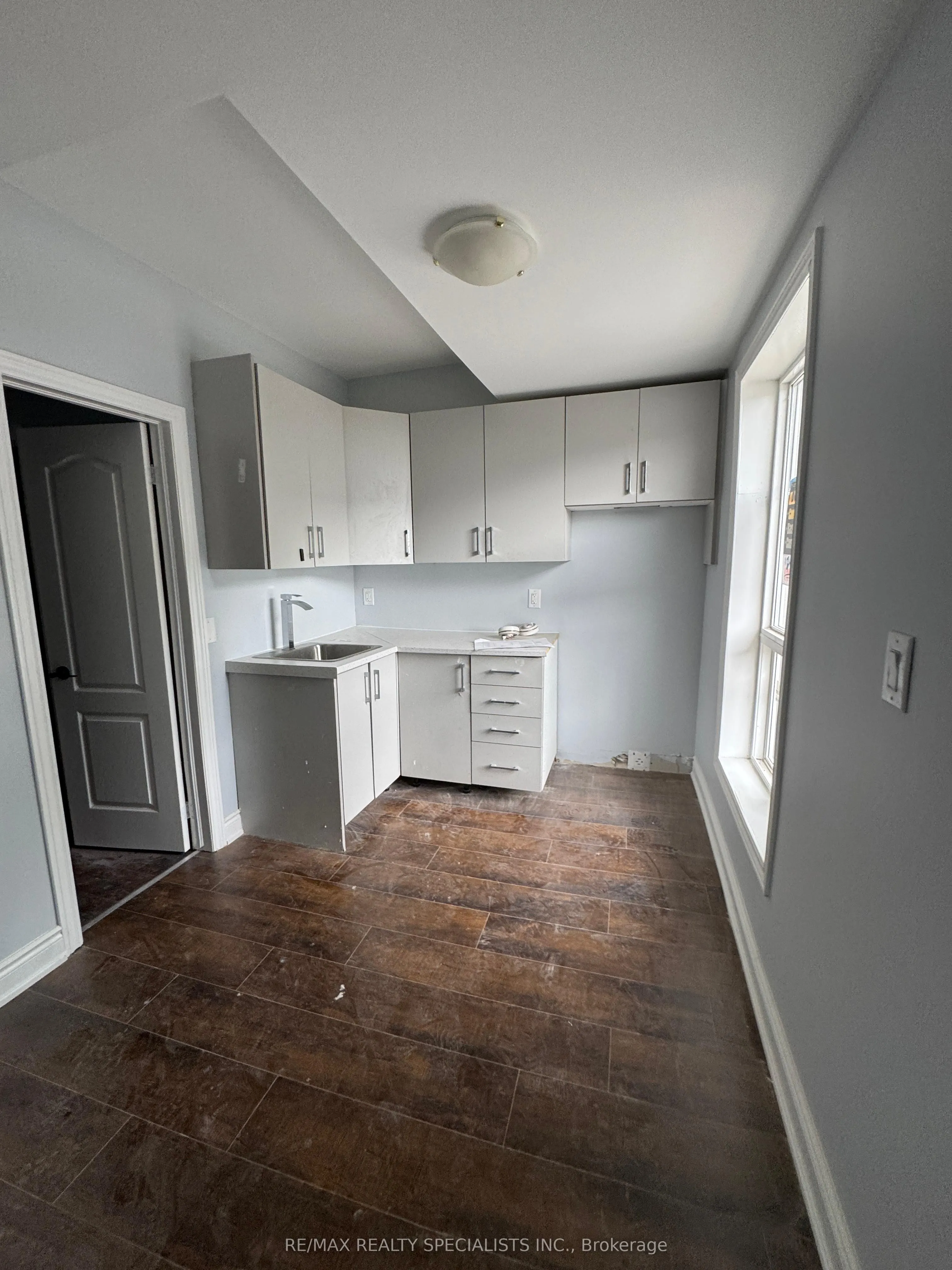 25 Park Hill Road W