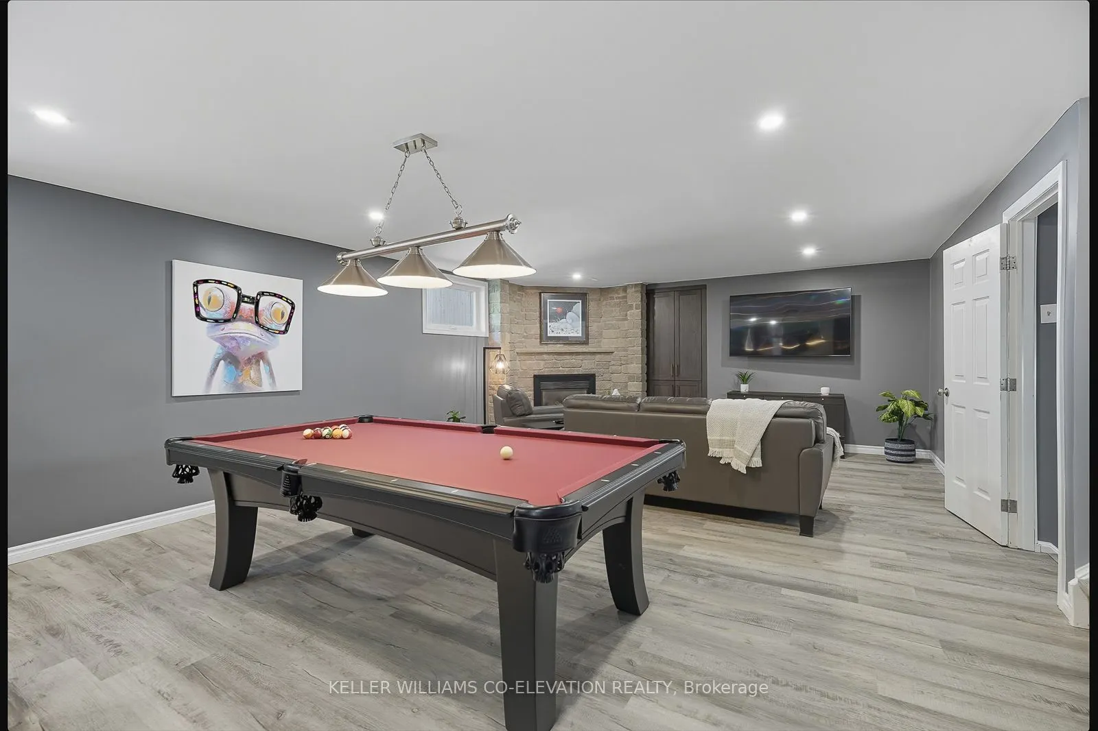 286 Tagge Crescent