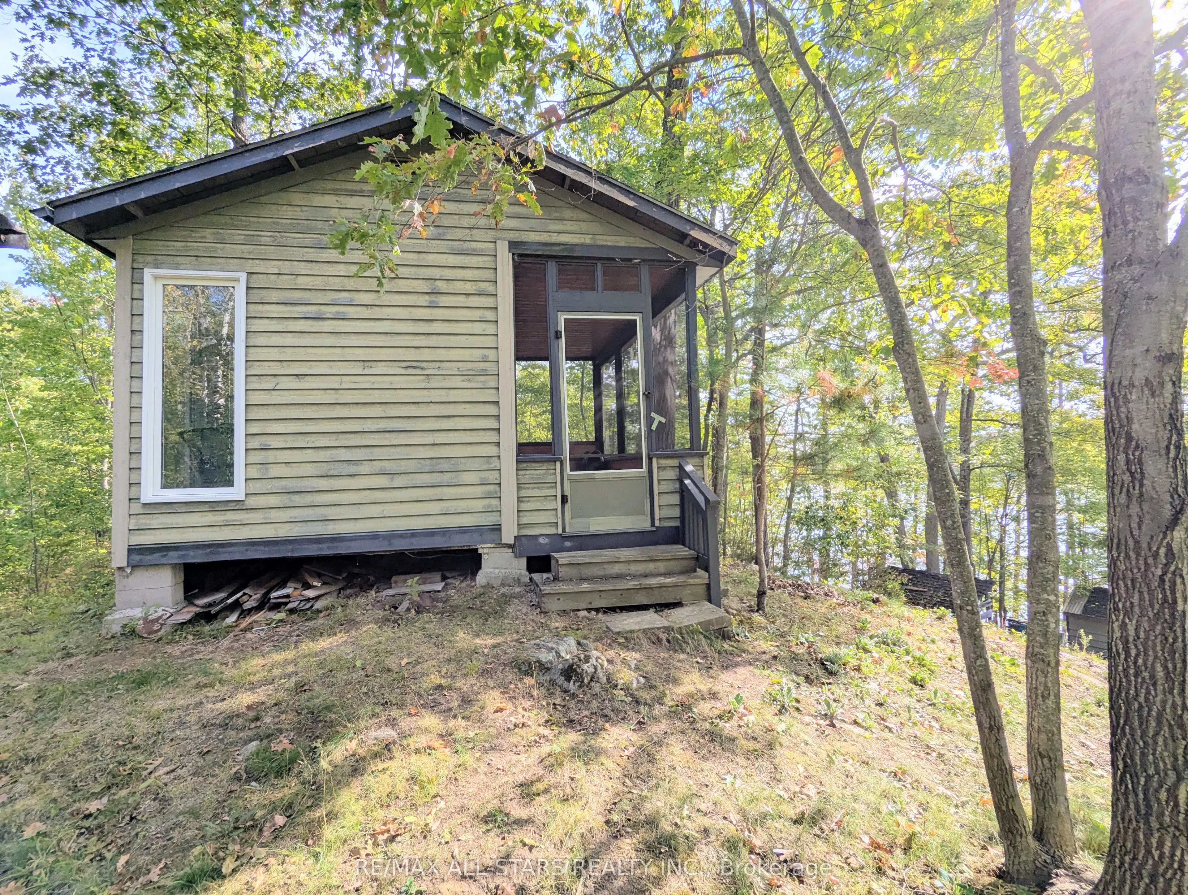 754 Loucks Lake Wao