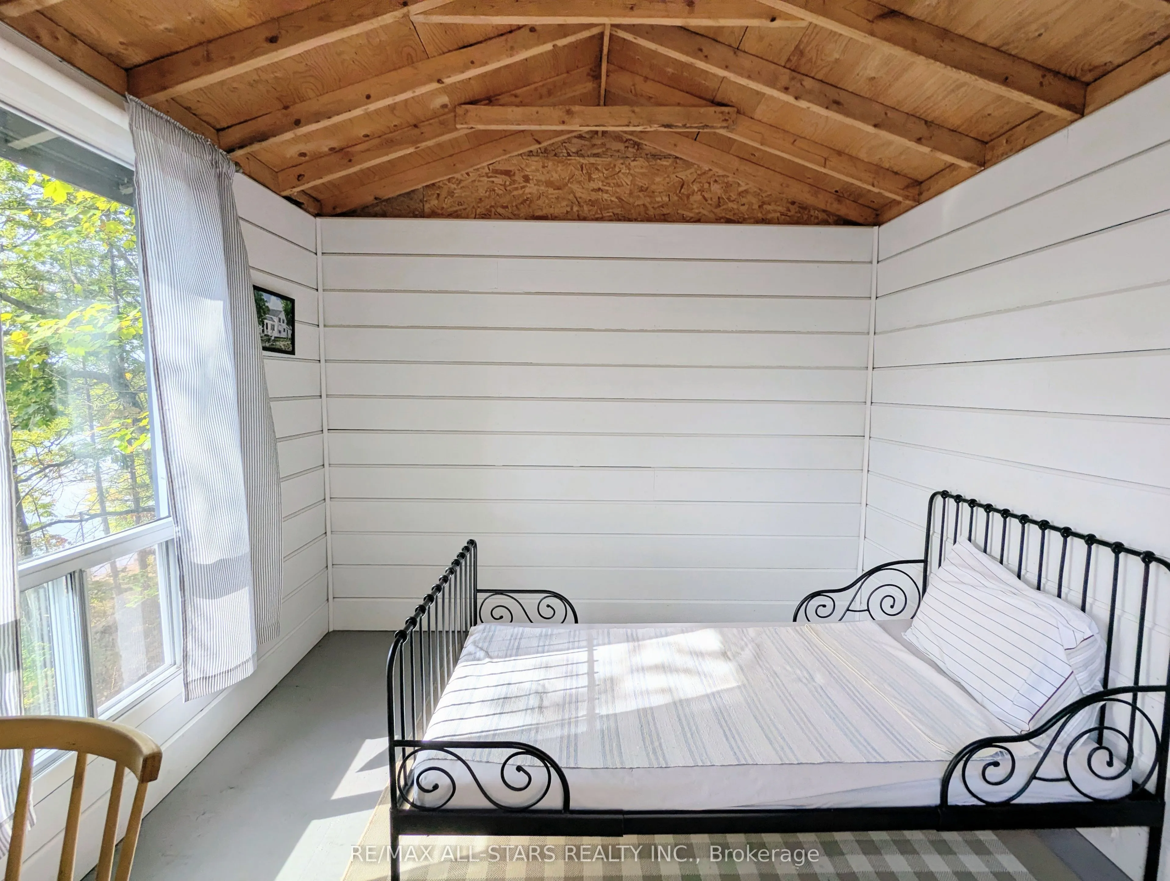 754 Loucks Lake Wao