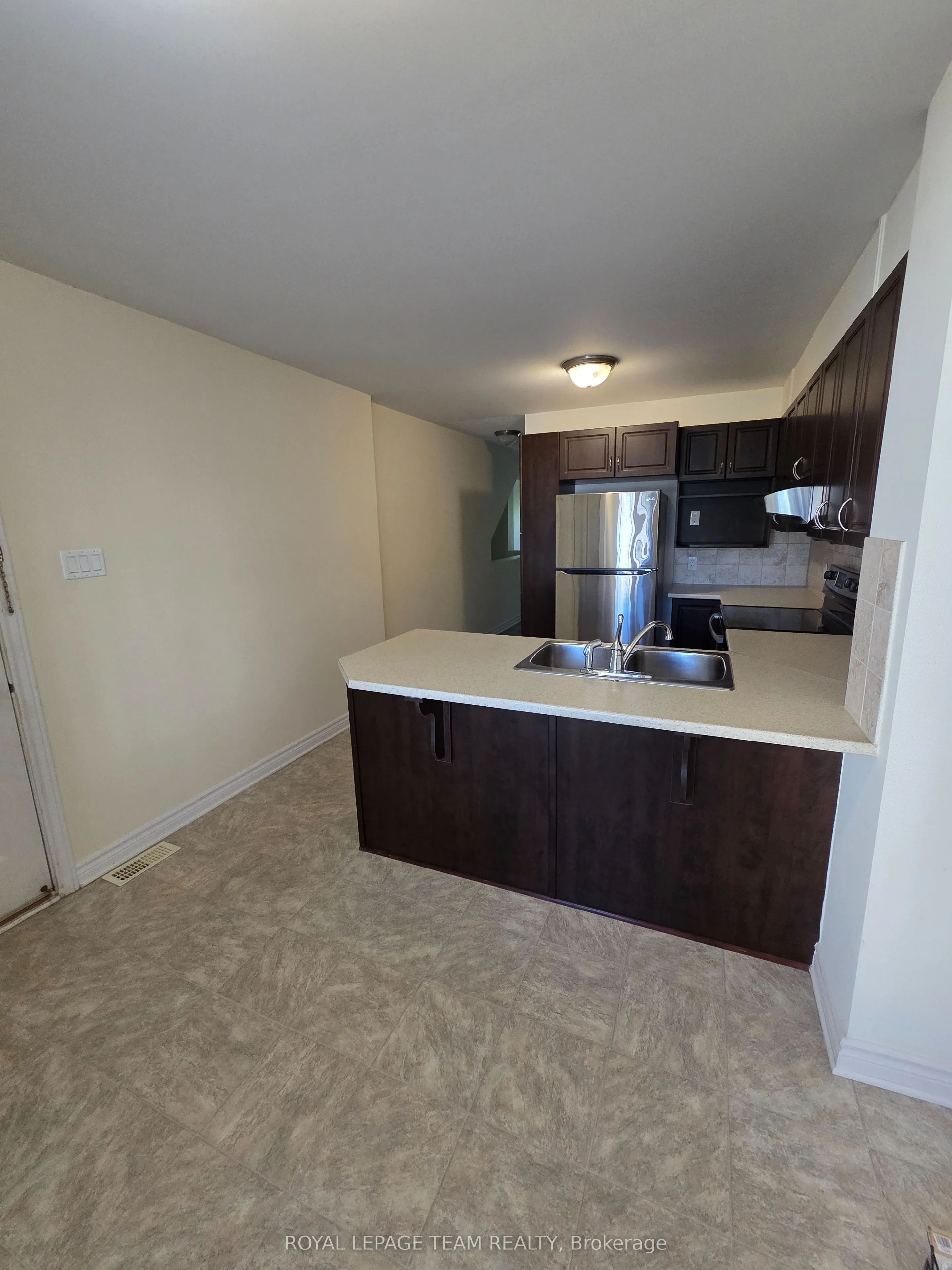 329 Paseo Private, #106