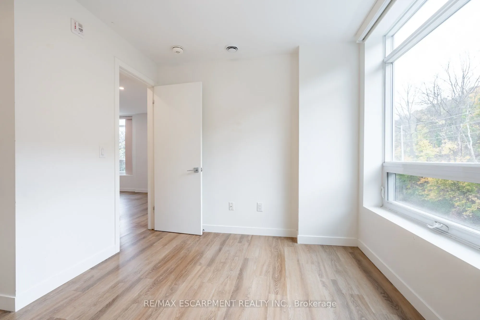 467 Charlton Avenue E, #308