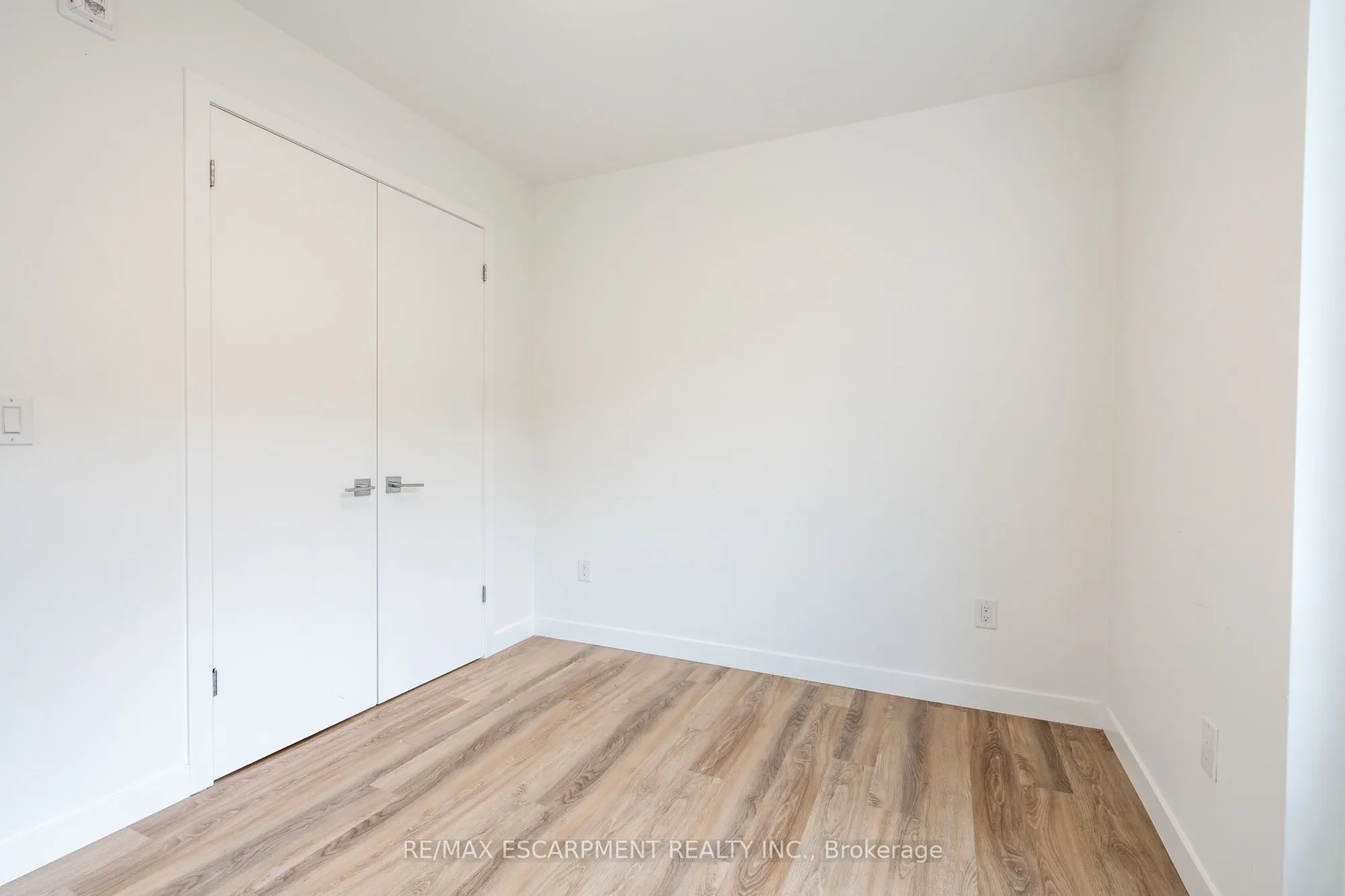 467 Charlton Avenue E, #308