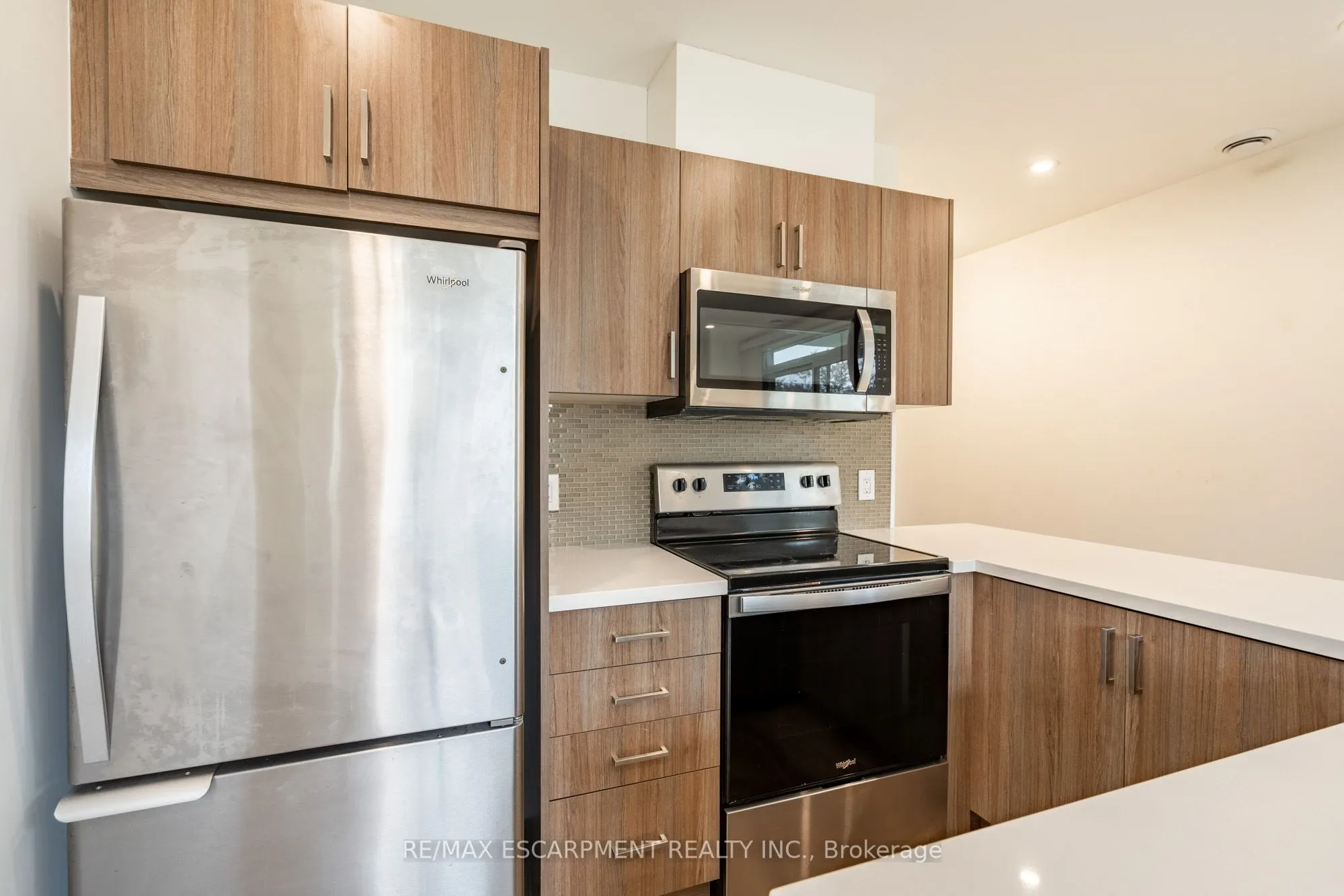 467 Charlton Avenue E, #308